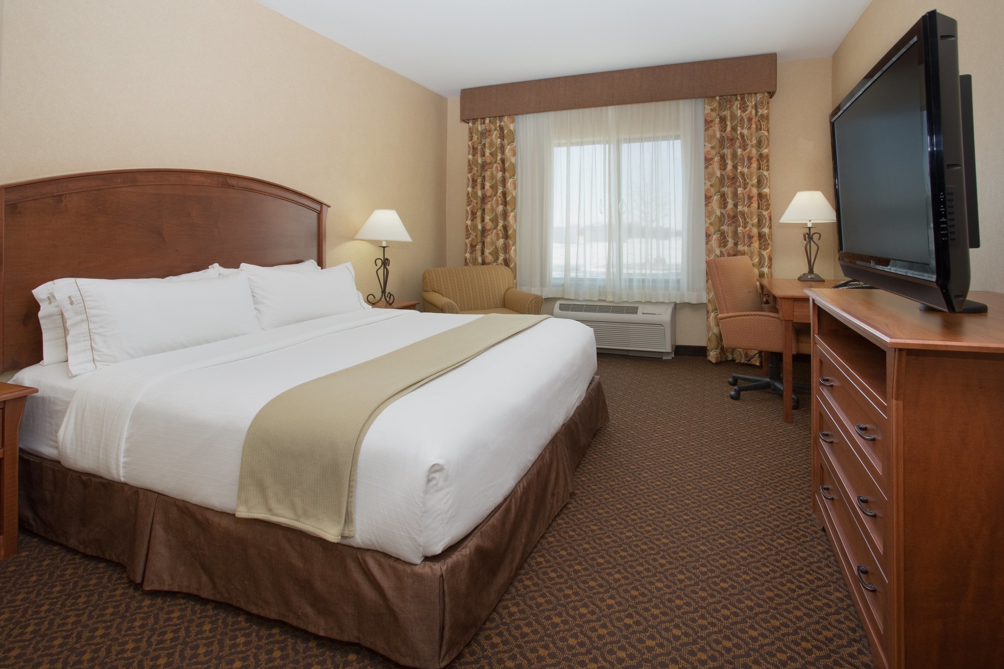 Holiday Inn Express Hotel & Suites Mitchell