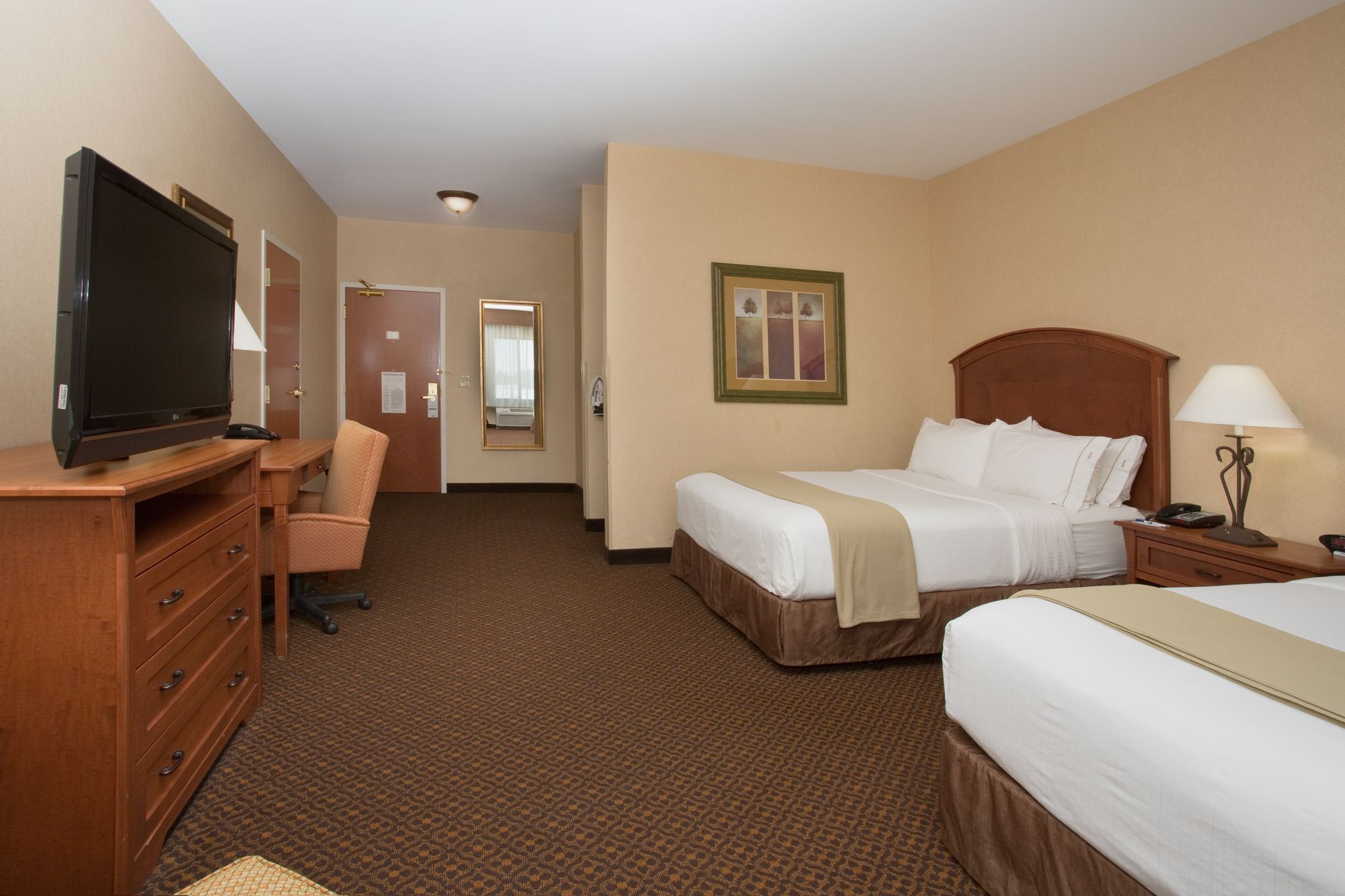 Holiday Inn Express Hotel & Suites Mitchell