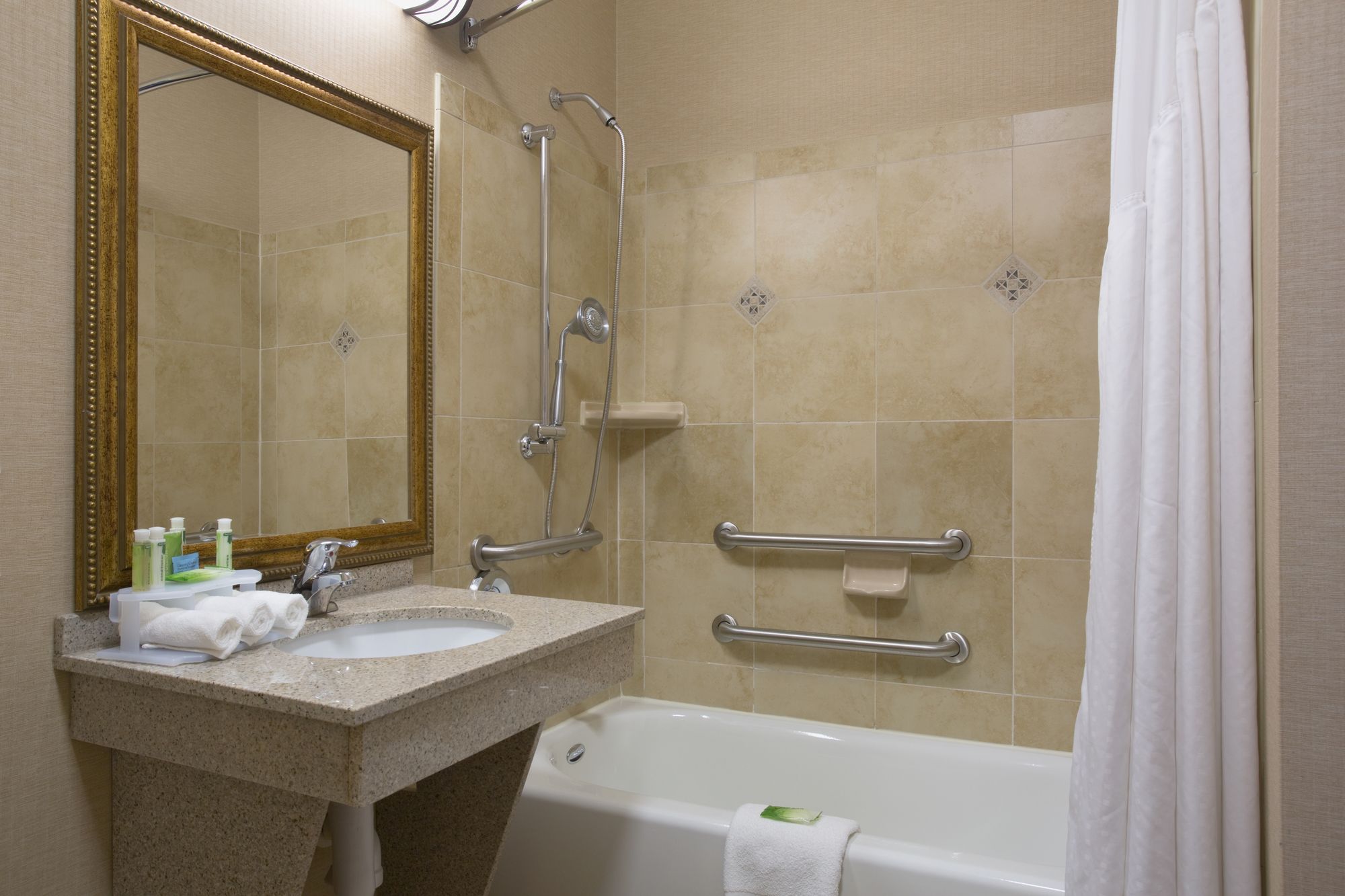 Holiday Inn Express Hotel & Suites Mitchell
