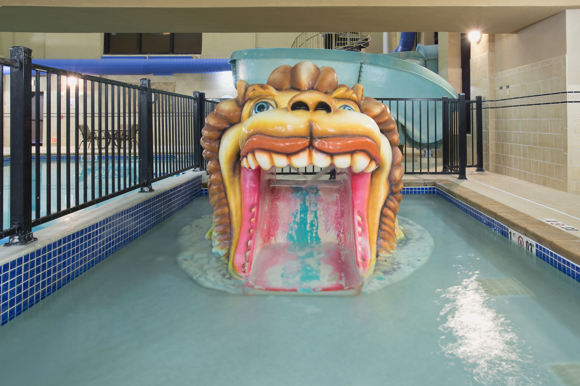 Holiday Inn Express Hotel & Suites Mitchell