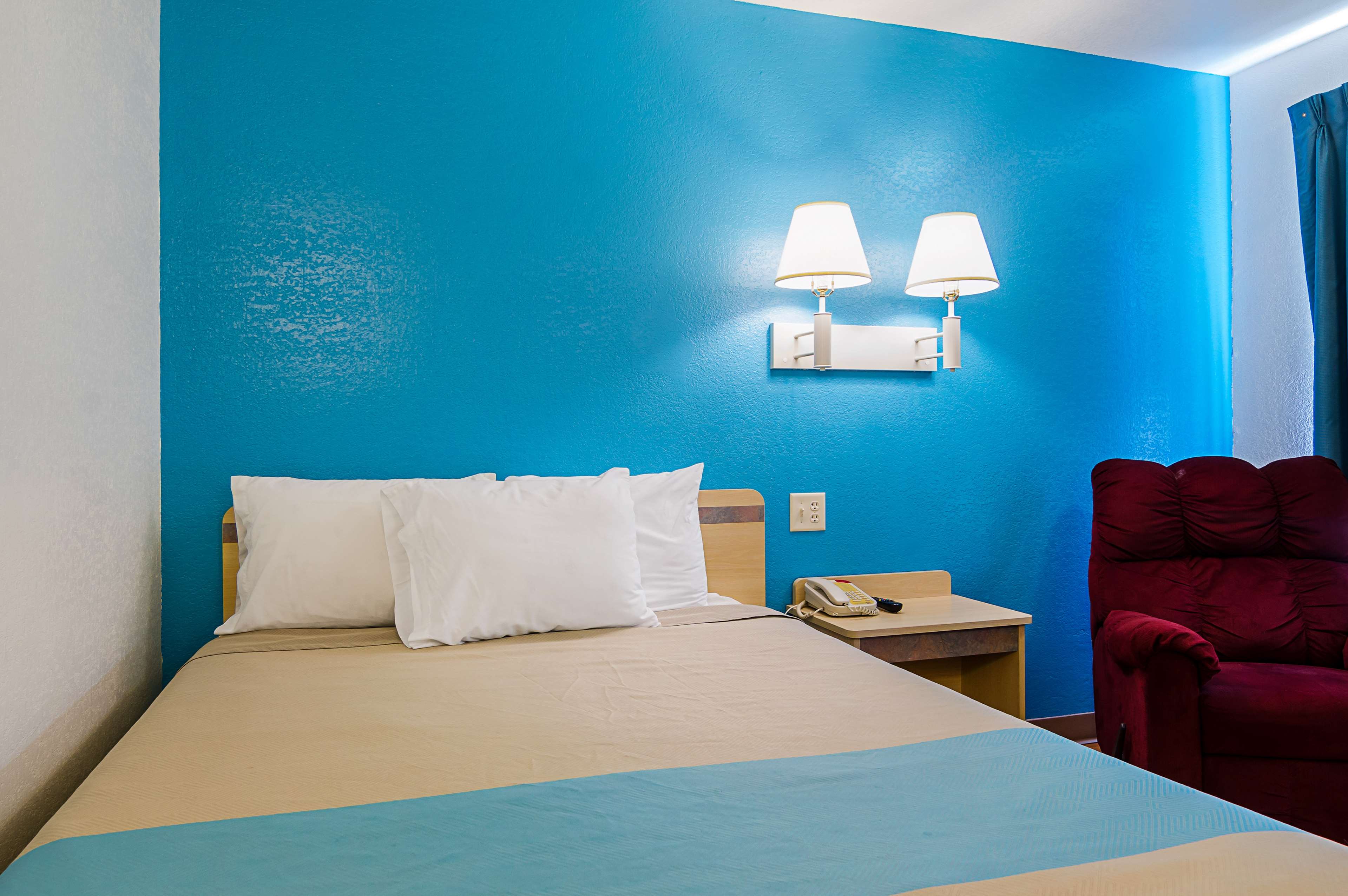 Motel 6 Mitchell