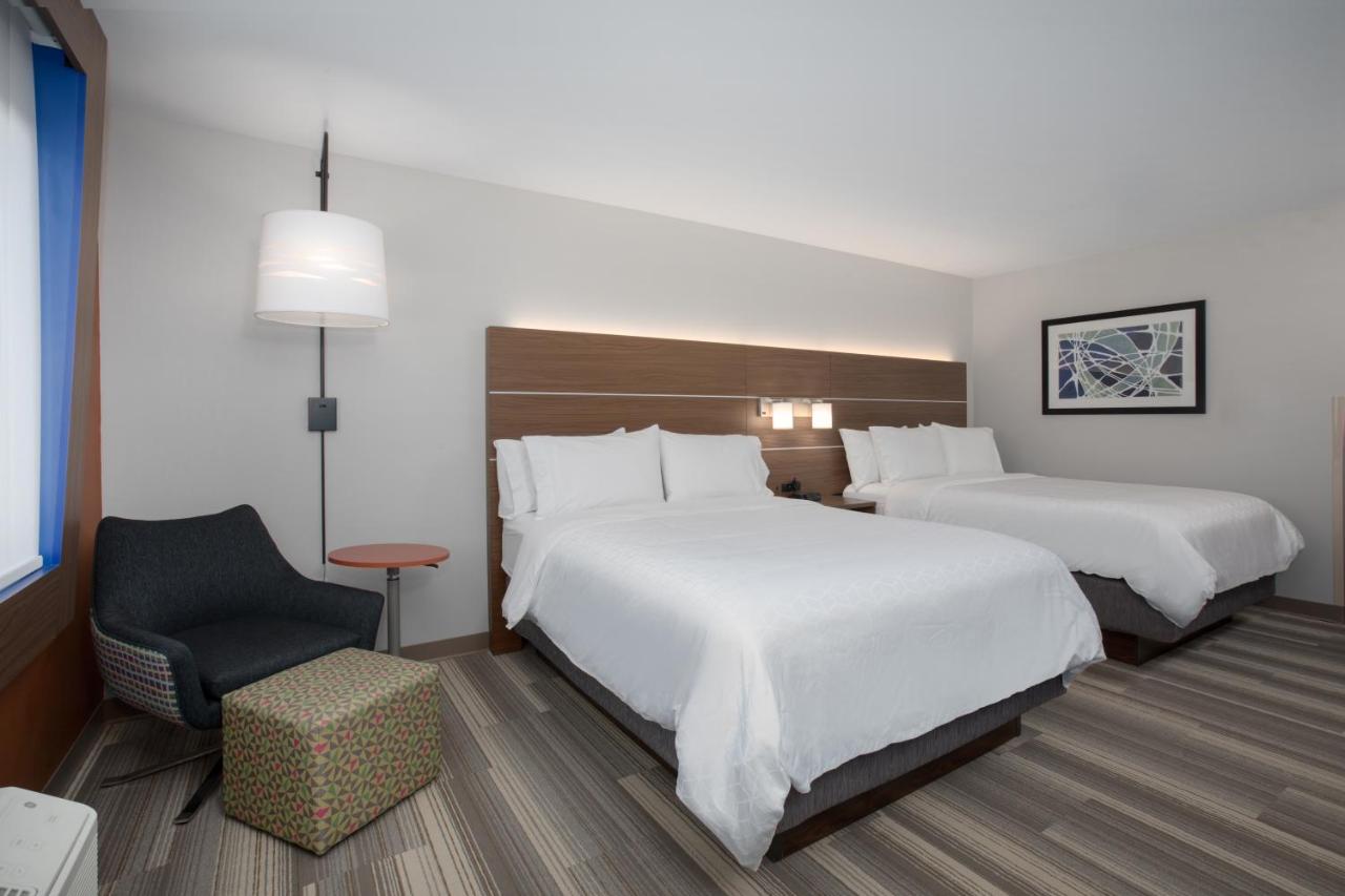 Holiday Inn Express & Suites Dakota Dunes – Event Center
