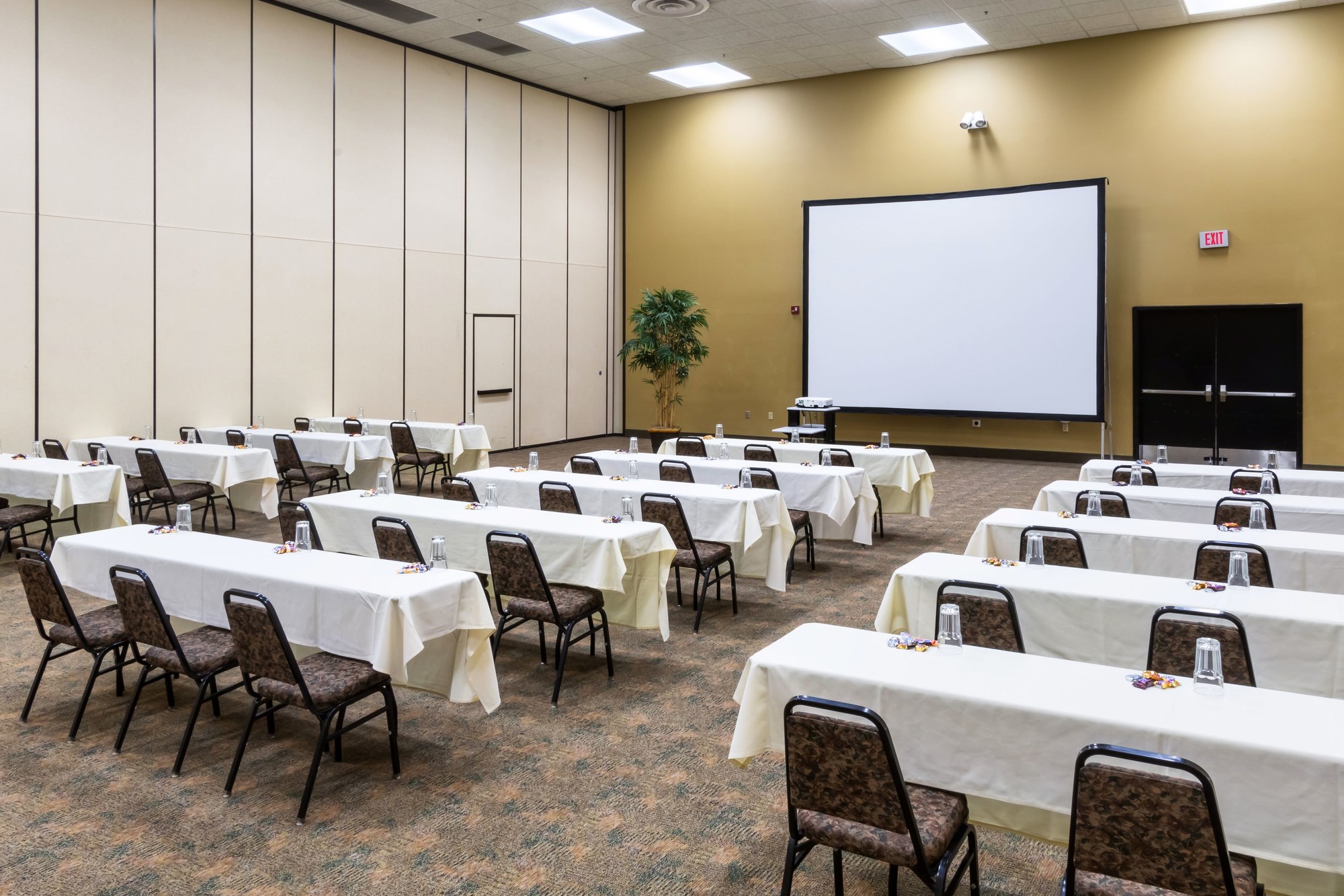 Arrowwood Resort & Conference Center at Cedar Shore