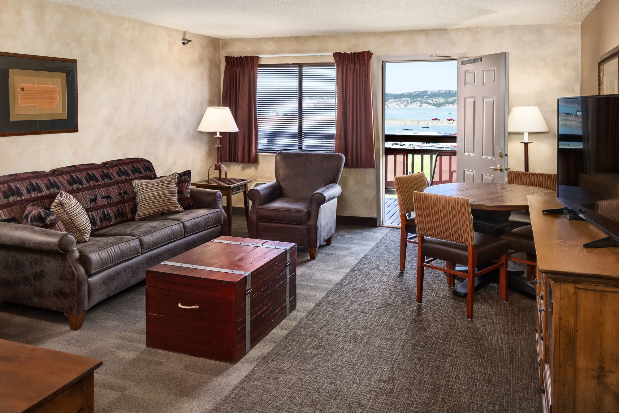 Arrowwood Resort & Conference Center at Cedar Shore