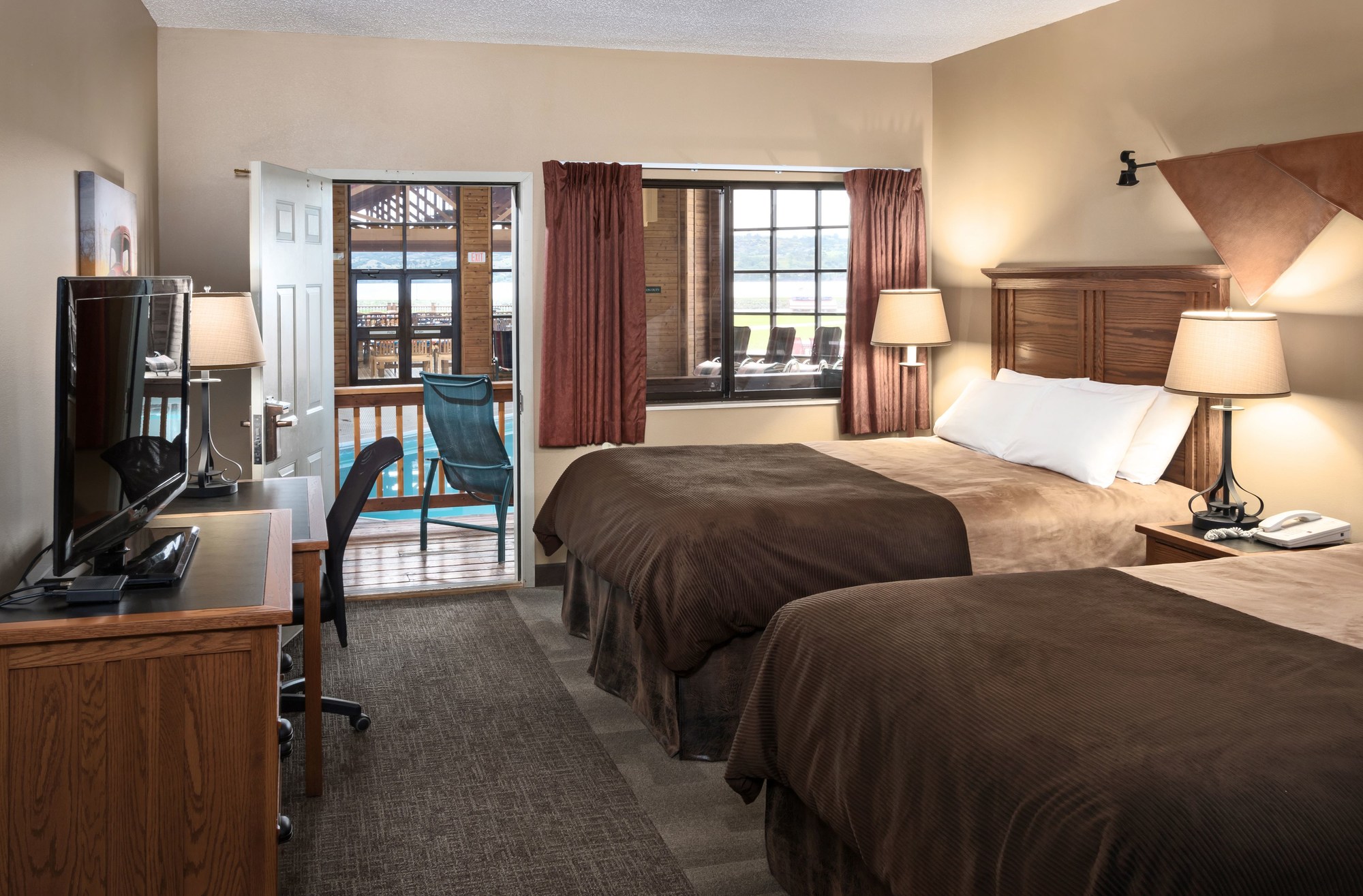 Arrowwood Resort & Conference Center at Cedar Shore