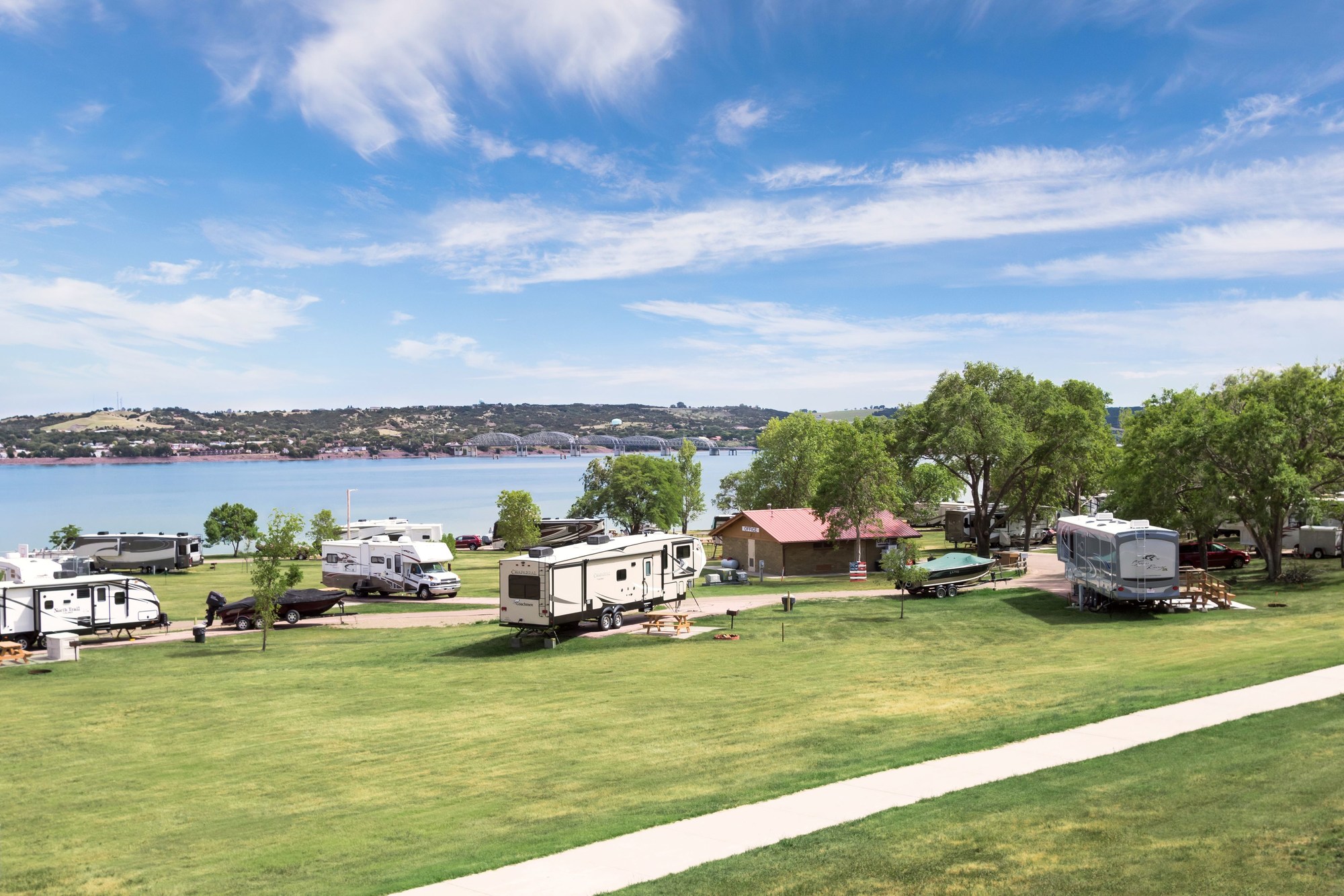 Arrowwood Resort & Conference Center at Cedar Shore