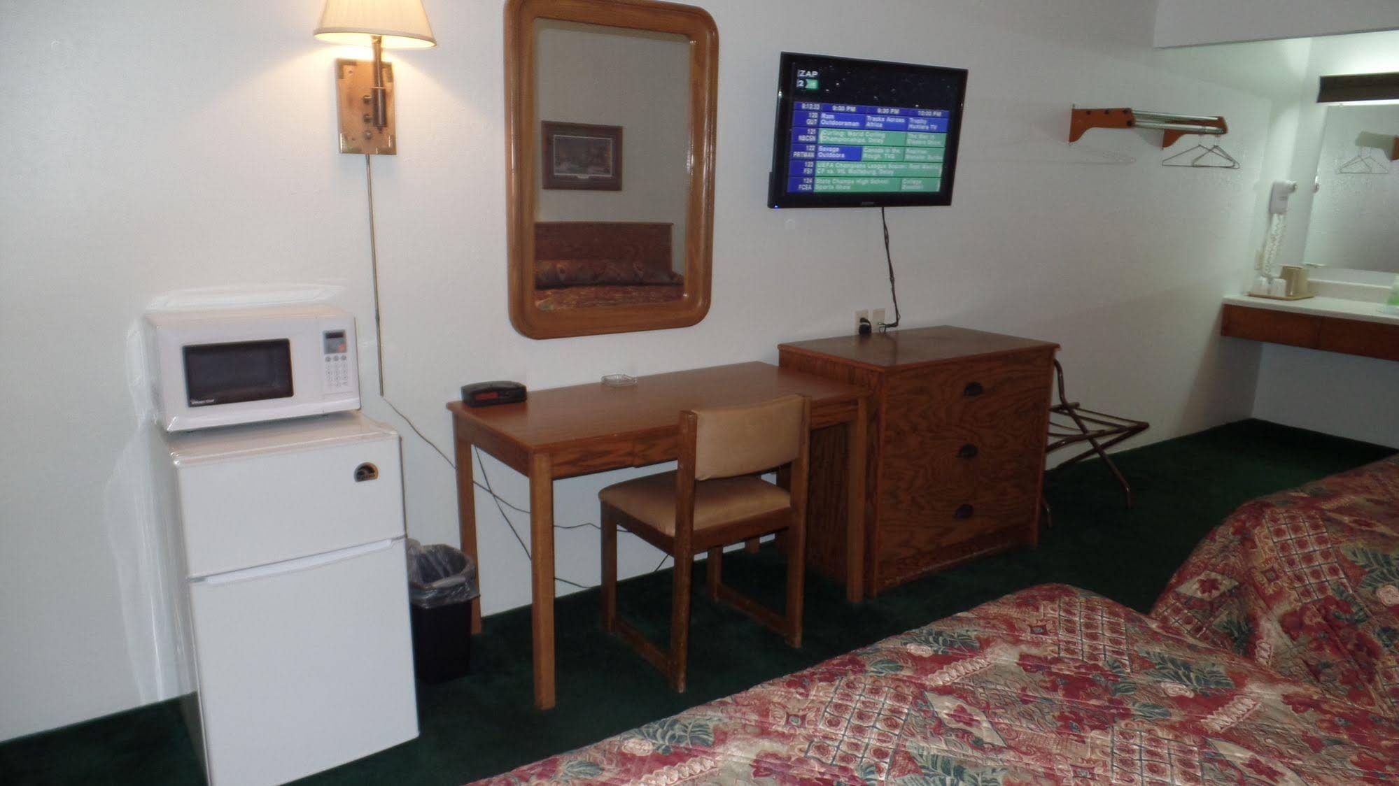Dakota Country Inn & Suites