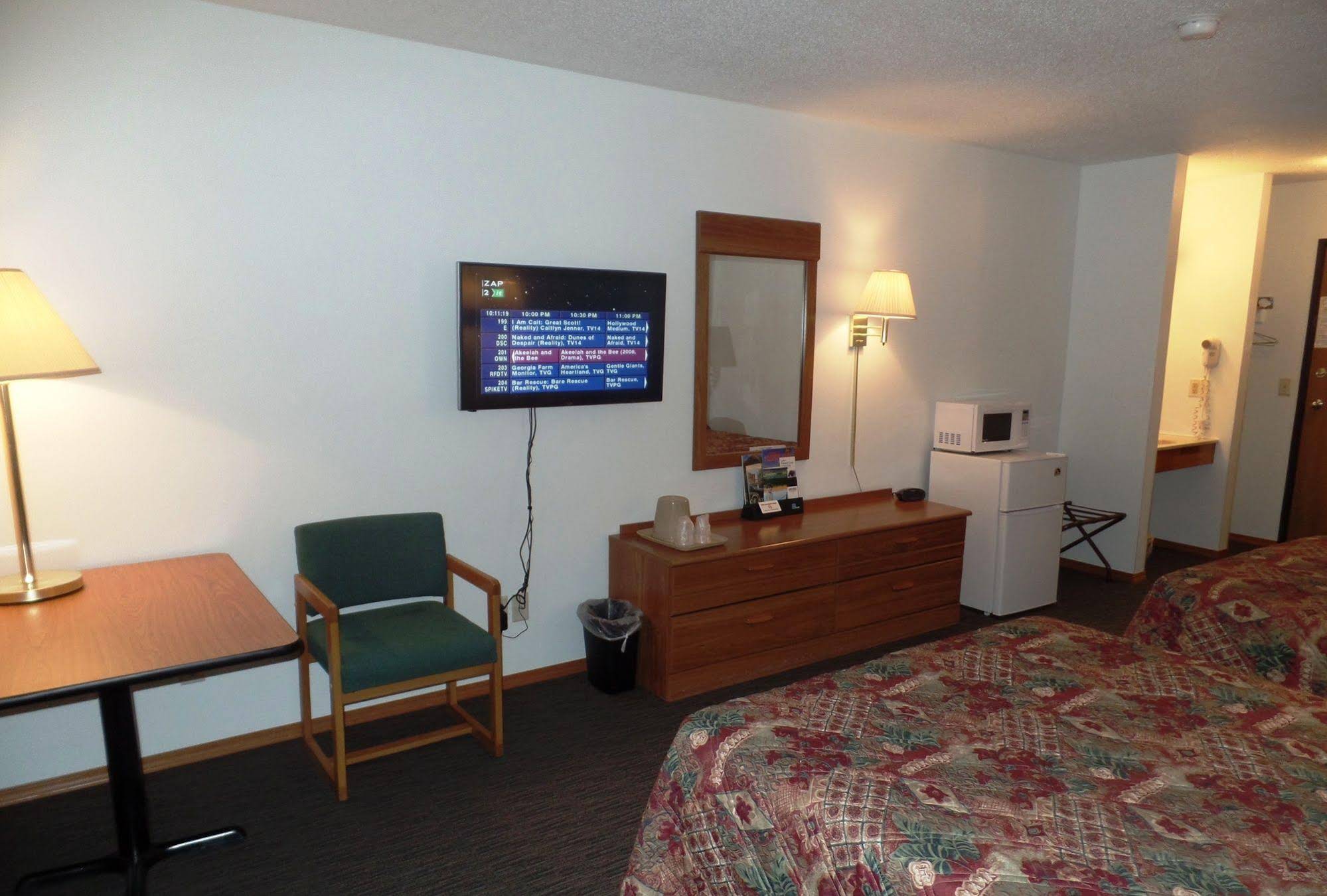 Dakota Country Inn & Suites