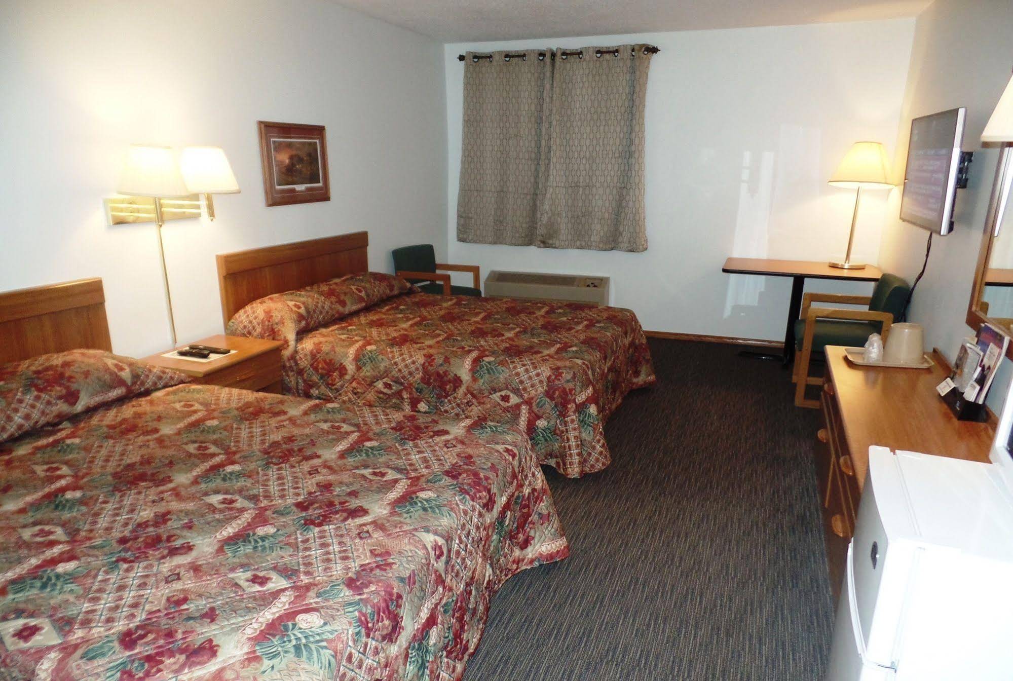 Dakota Country Inn & Suites