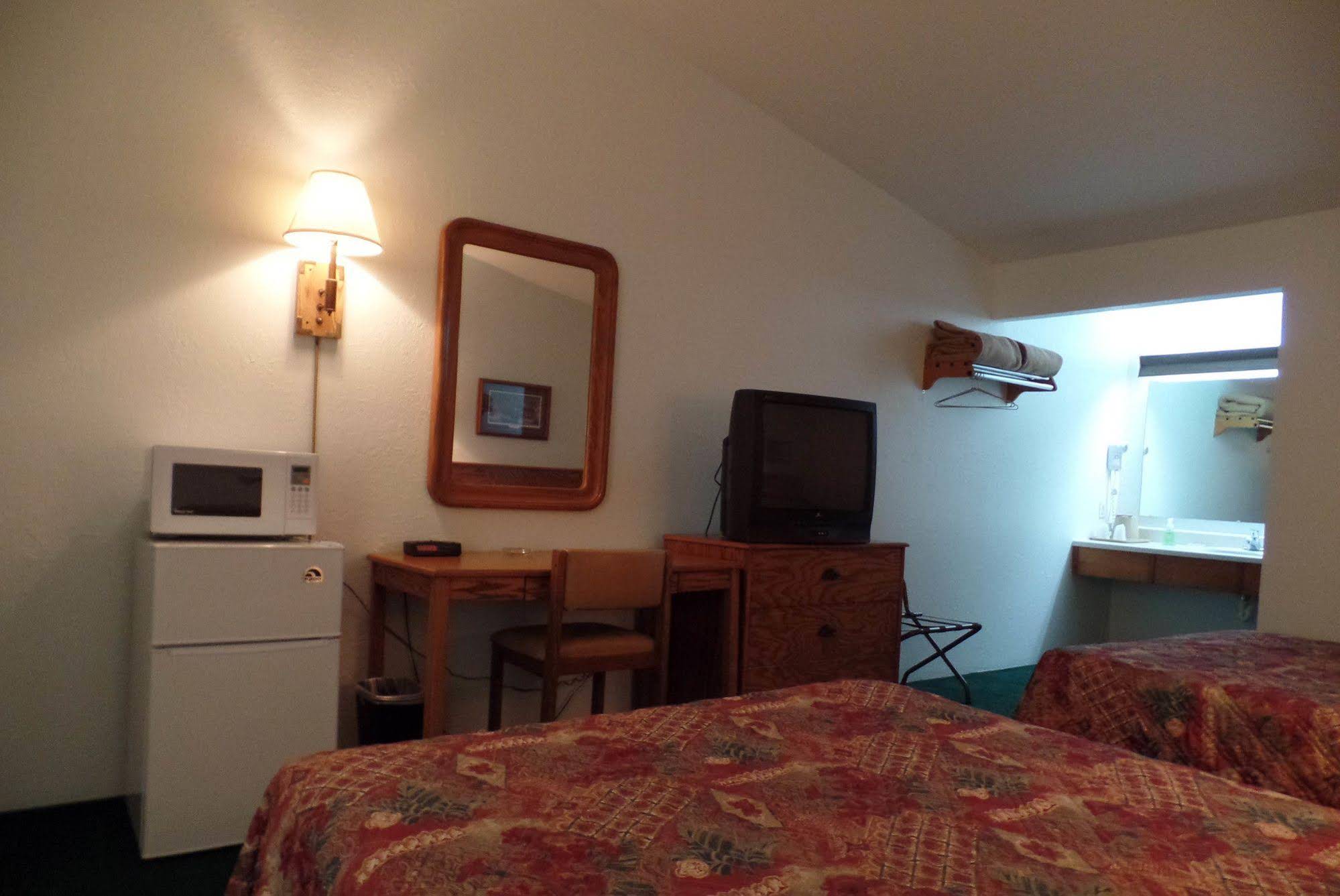 Dakota Country Inn & Suites