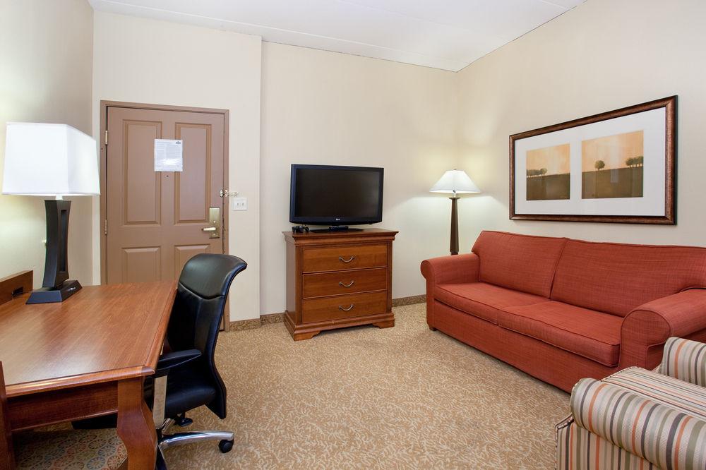 Country Inn & Suites by Radisson, Rapid City, SD