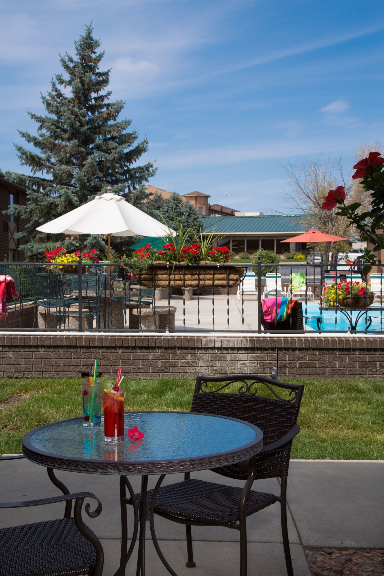 Foothills Inn