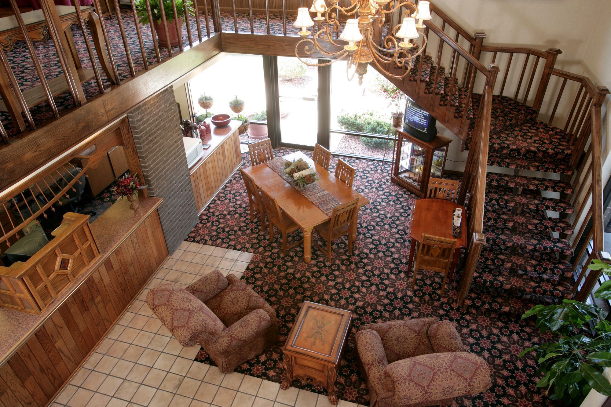 Foothills Inn