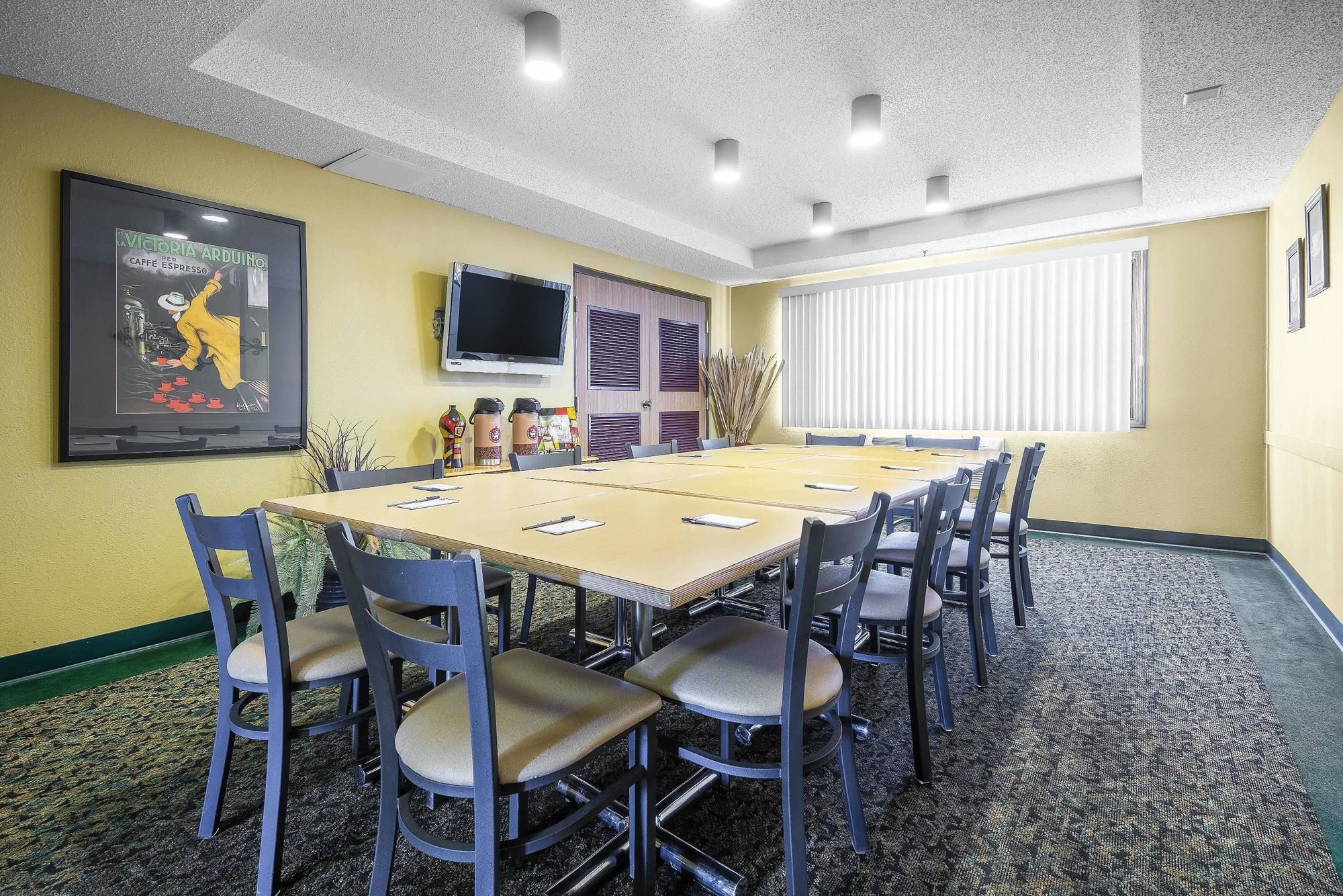 AmericInn by Wyndham Sioux Falls