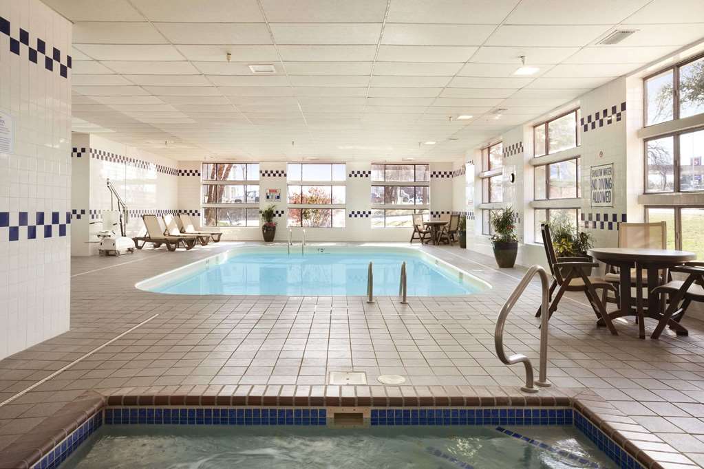 Baymont by Wyndham Sioux Falls Near West 41st Street