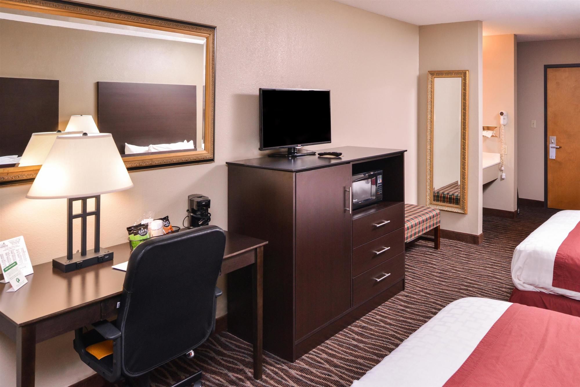 Baymont by Wyndham Sioux Falls North/I-29/Russell St