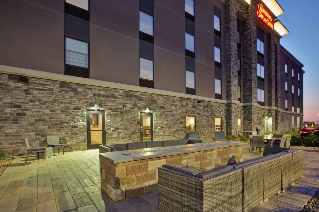 Hampton Inn & Suites Southwest/Sioux