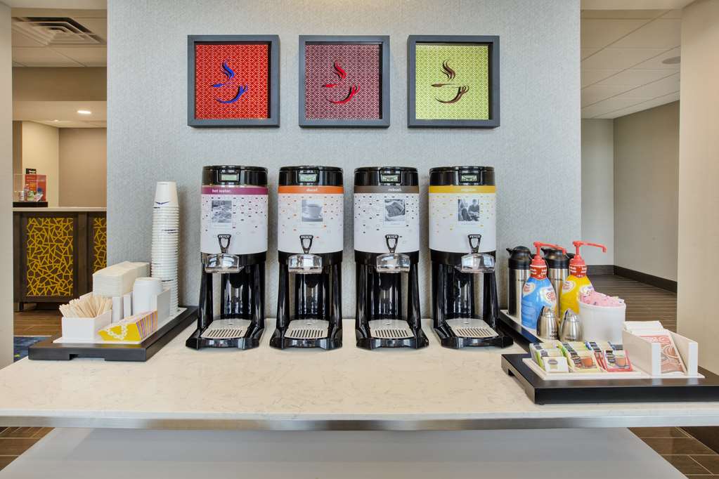 Hampton Inn & Suites Southwest/Sioux