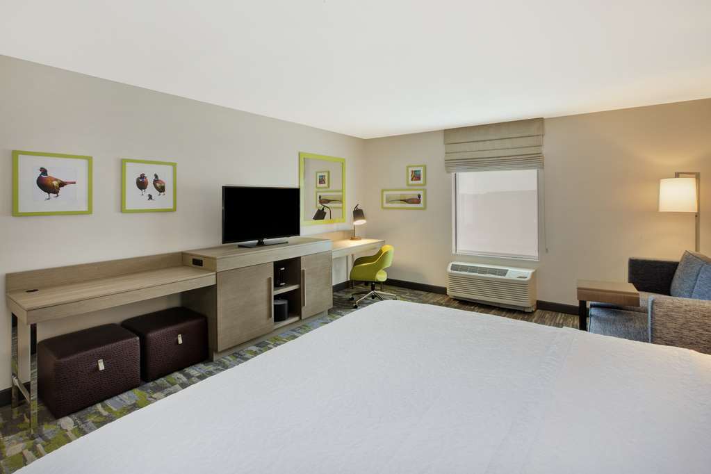 Hampton Inn & Suites Southwest/Sioux