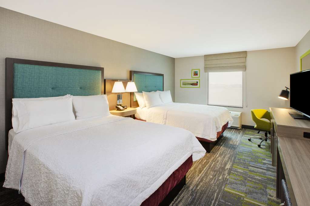 Hampton Inn & Suites Southwest/Sioux