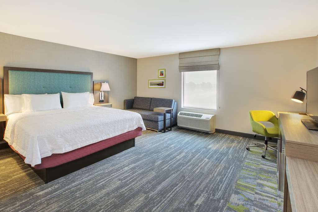Hampton Inn & Suites Southwest/Sioux