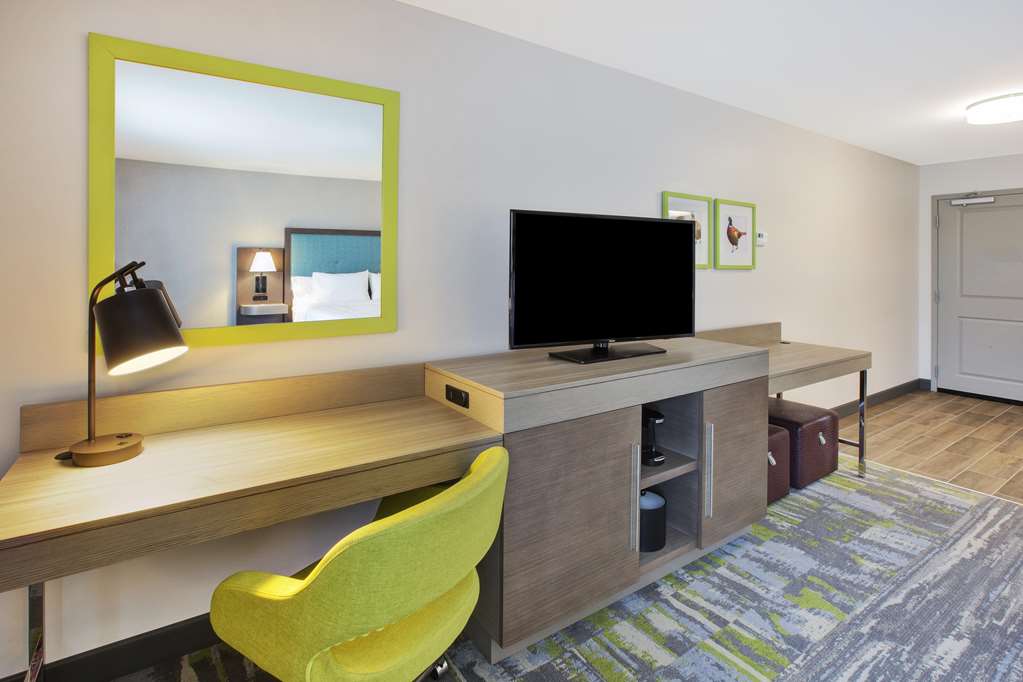 Hampton Inn & Suites Southwest/Sioux
