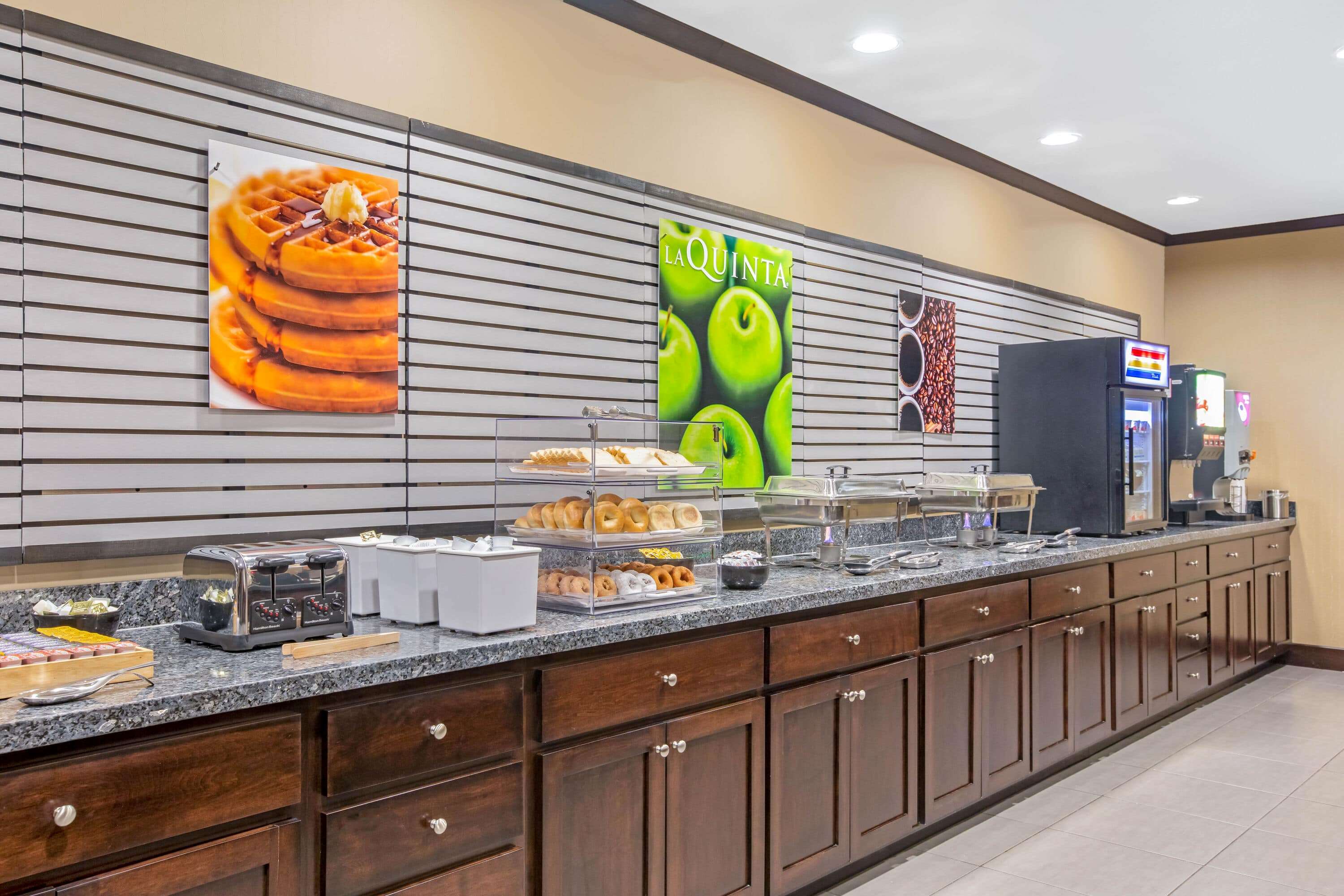 La Quinta Inn & Suites by Wyndham Sioux Falls