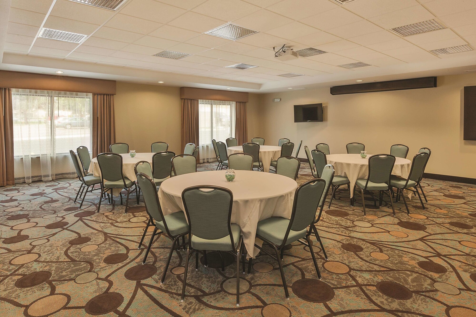 La Quinta Inn & Suites by Wyndham Sioux Falls