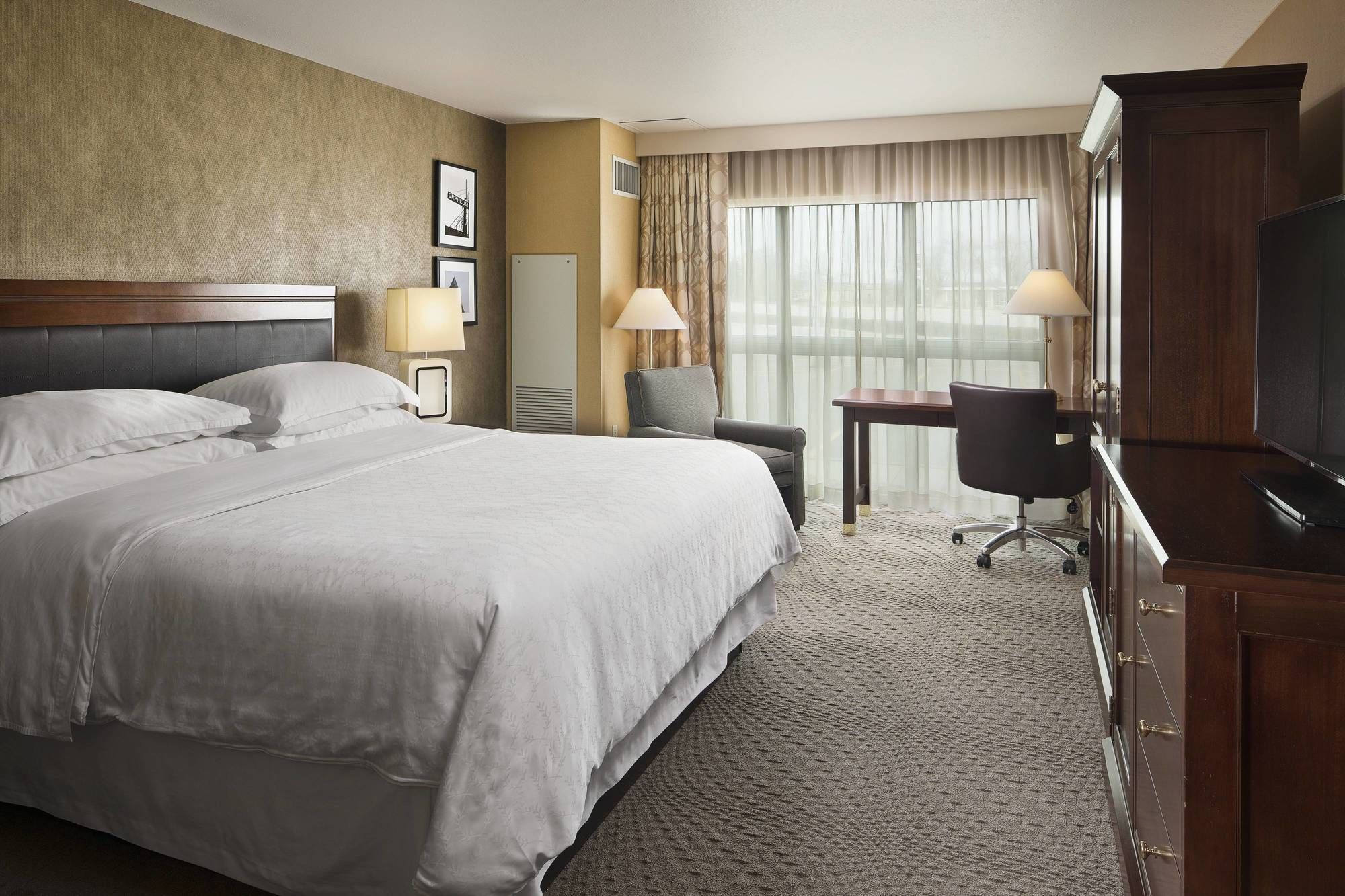 Sheraton Sioux Falls & Center