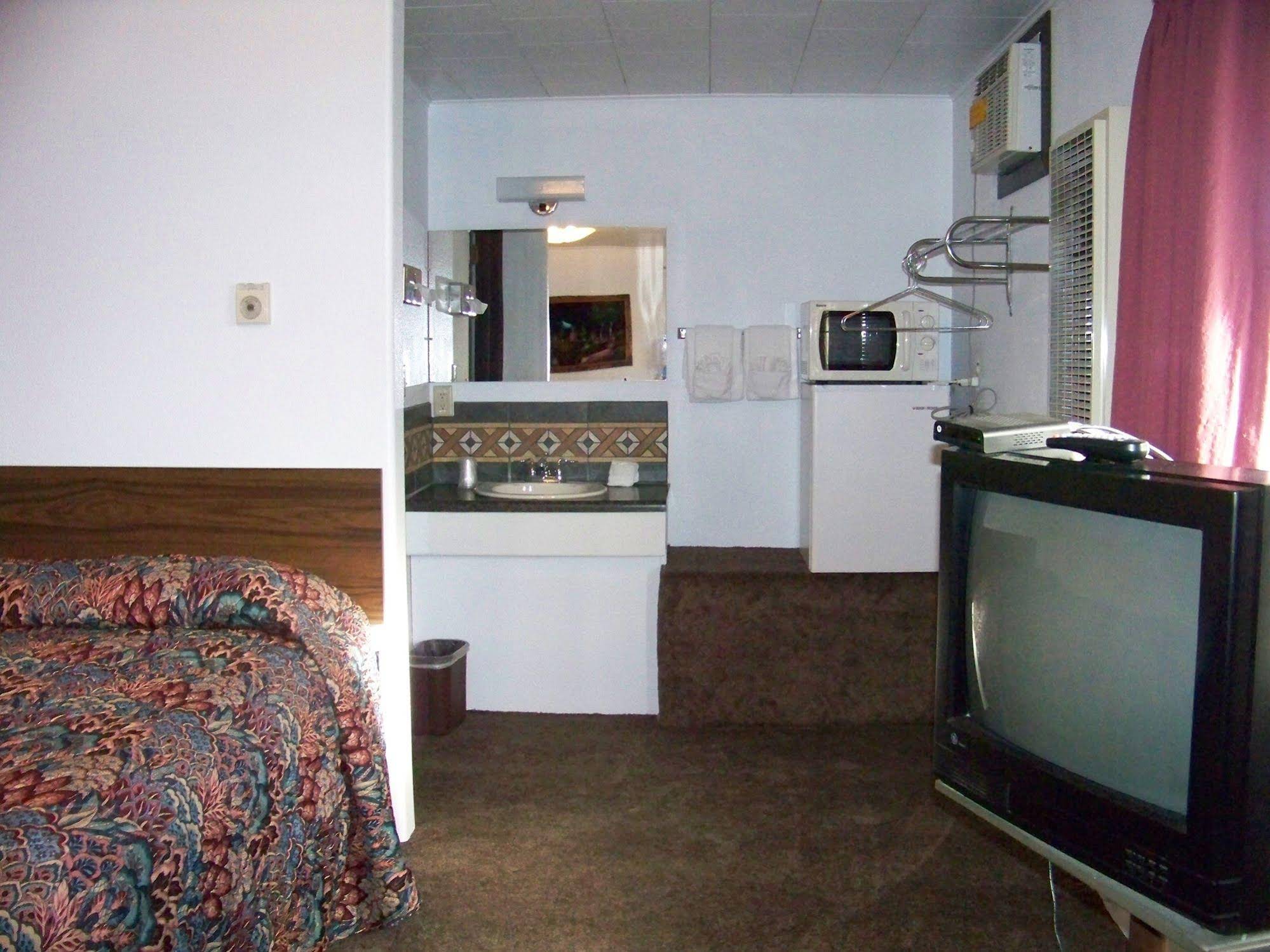Bell's Motor Lodge Motel