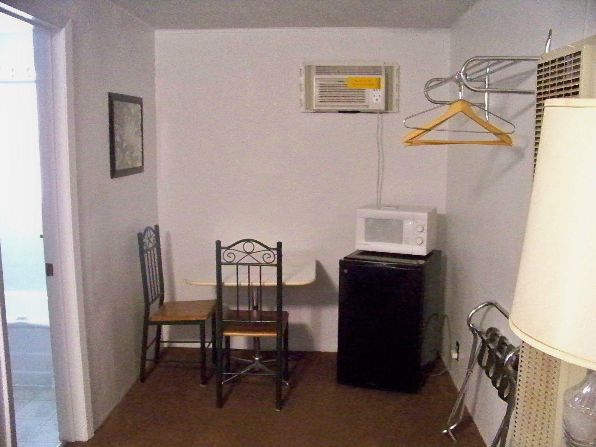 Bell's Motor Lodge Motel