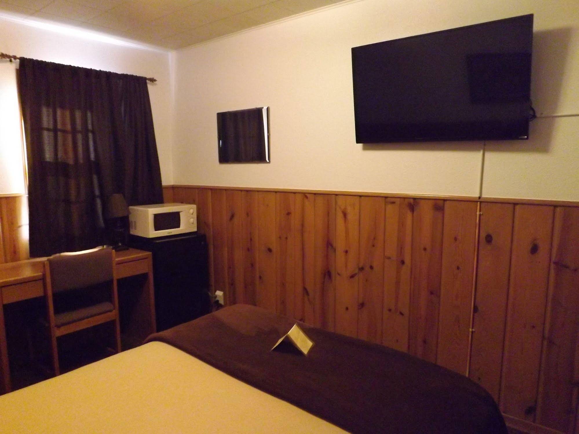 Bell's Motor Lodge Motel