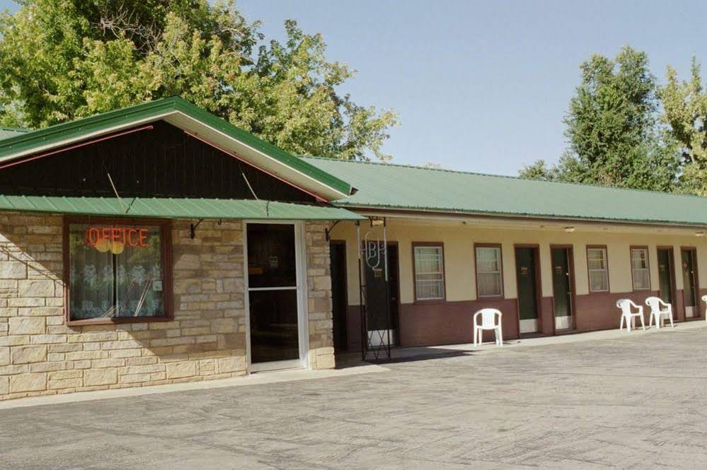 Bell's Motor Lodge Motel