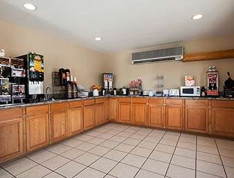 Super 8 by Wyndham Sturgis