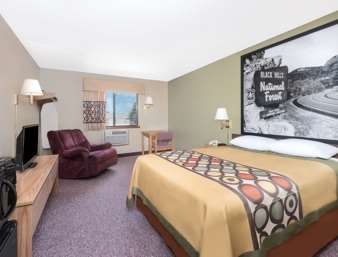Super 8 by Wyndham Winner SD