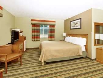 Econo Lodge Inn & Suites