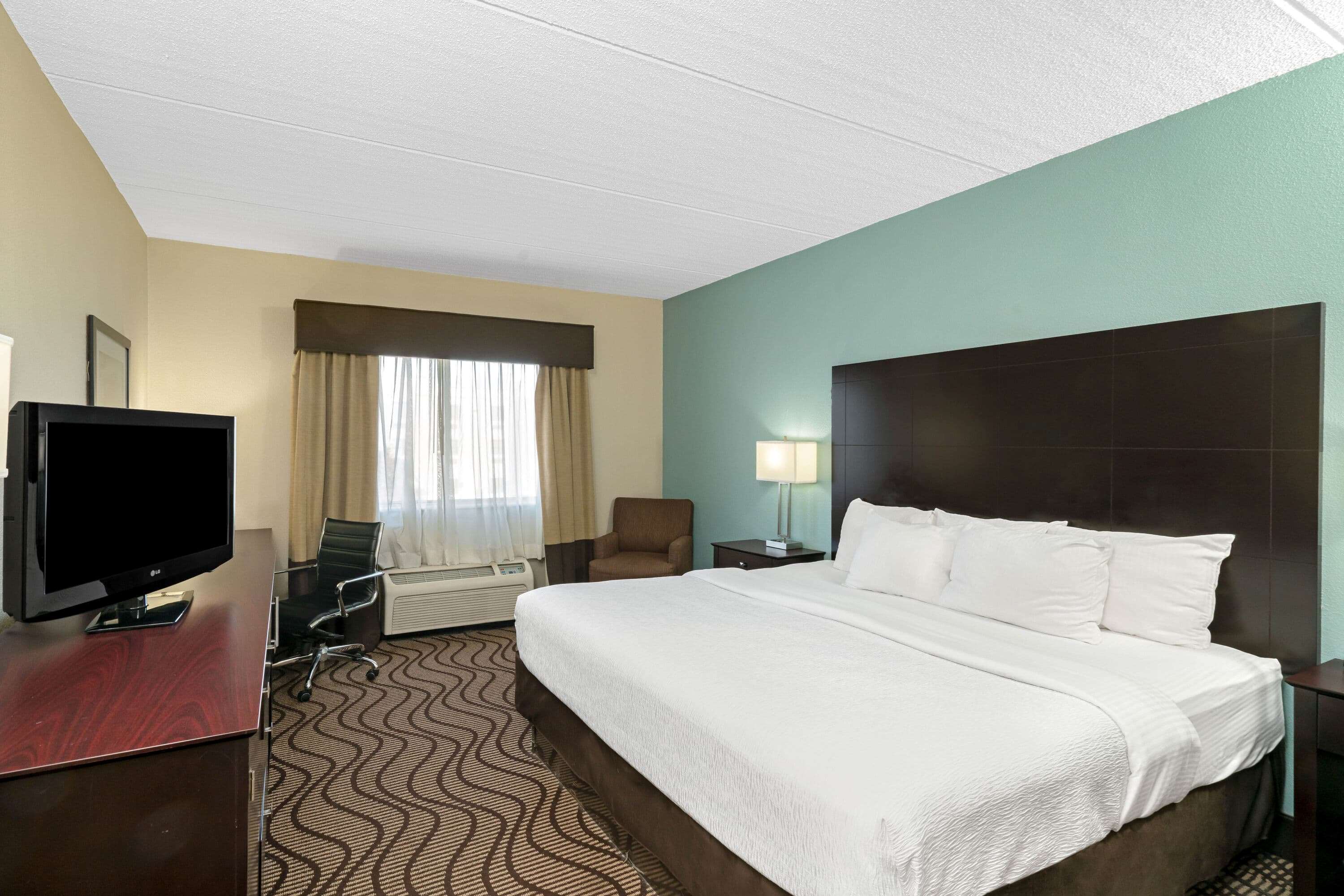 La Quinta Inn & Suites by Wyndham Knoxville Airport