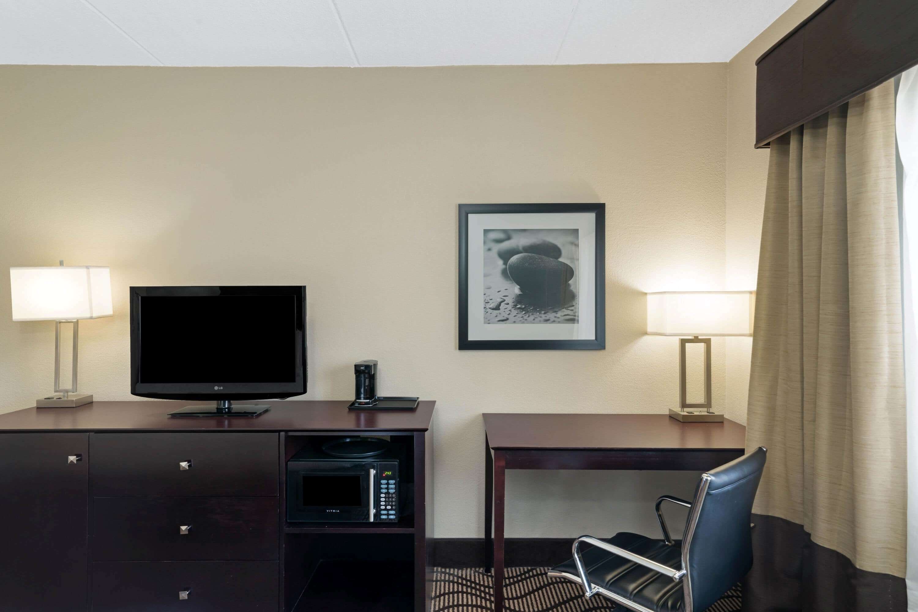 La Quinta Inn & Suites by Wyndham Knoxville Airport