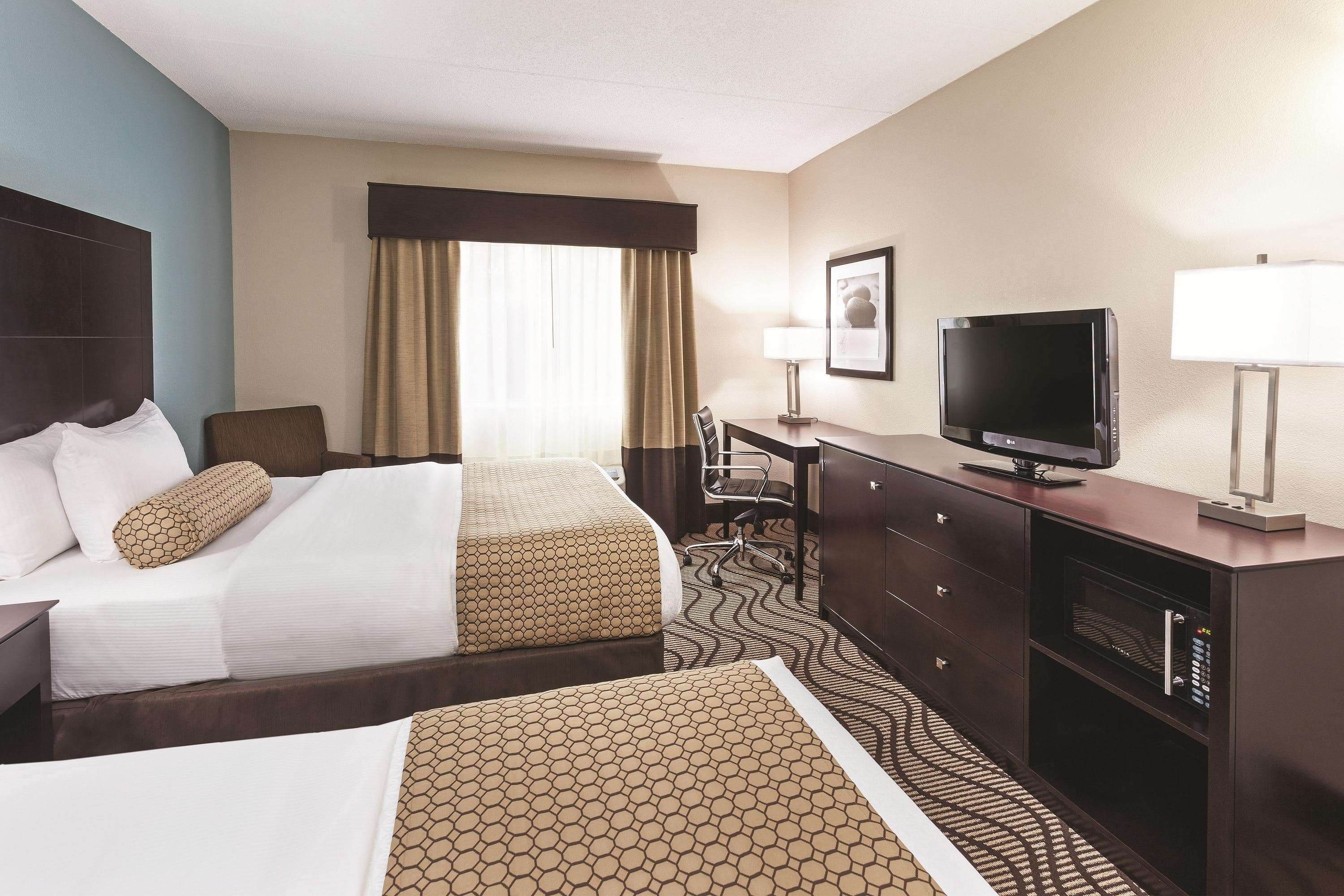 La Quinta Inn & Suites by Wyndham Knoxville Airport