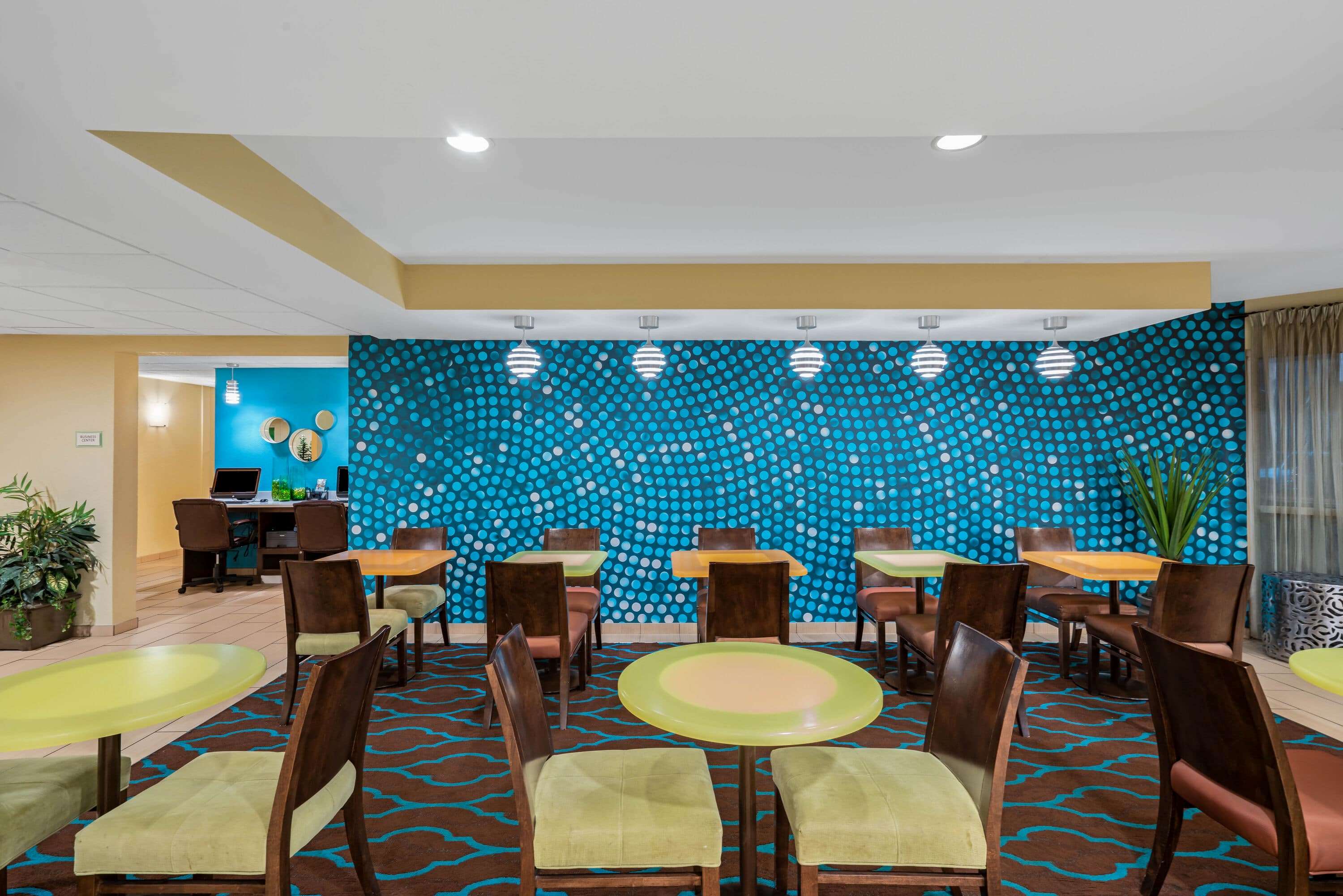 La Quinta Inn & Suites by Wyndham Knoxville Airport