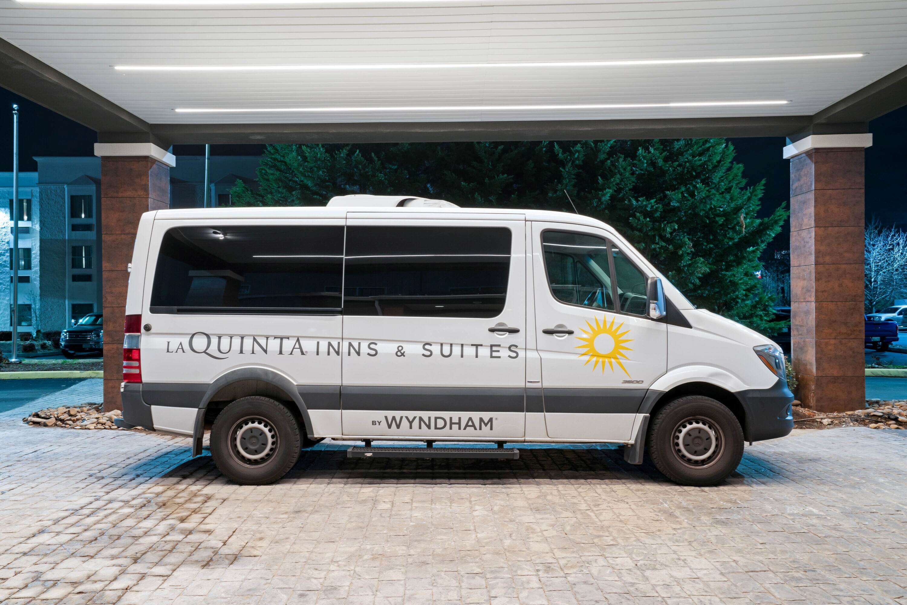 La Quinta Inn & Suites by Wyndham Knoxville Airport