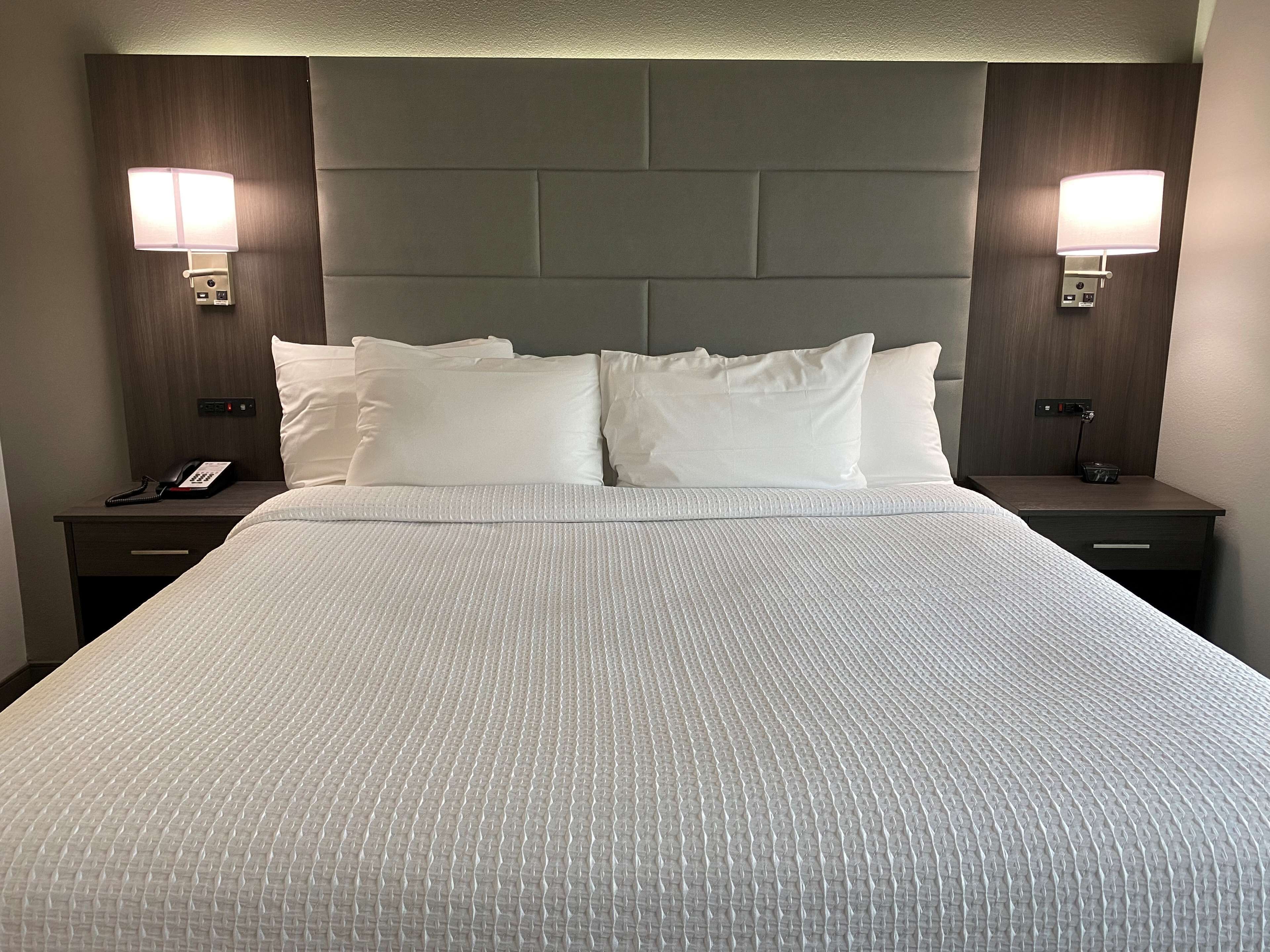 Best Western Plus Executive Residency Antioch Inn