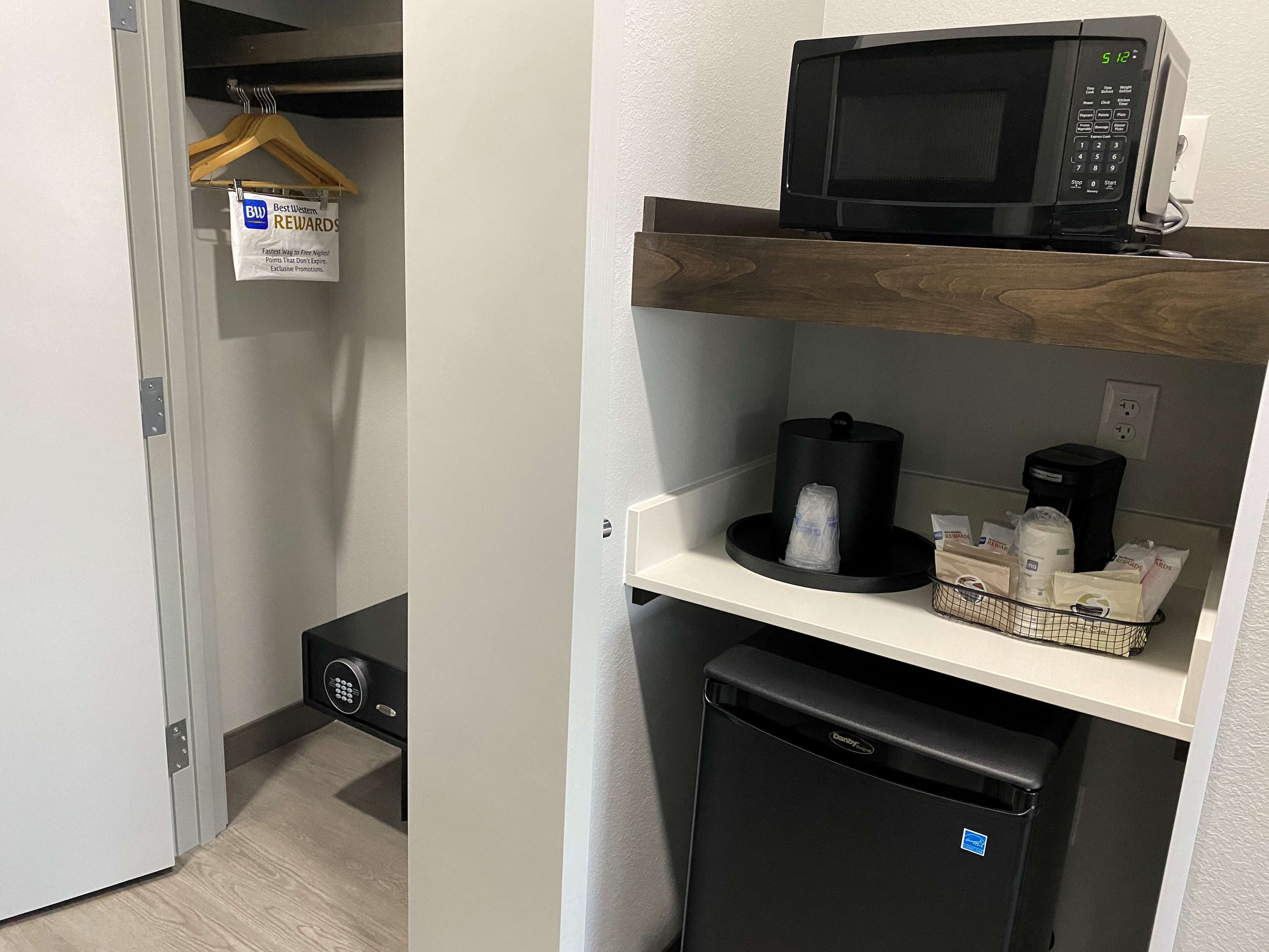 Best Western Plus Executive Residency Antioch Inn