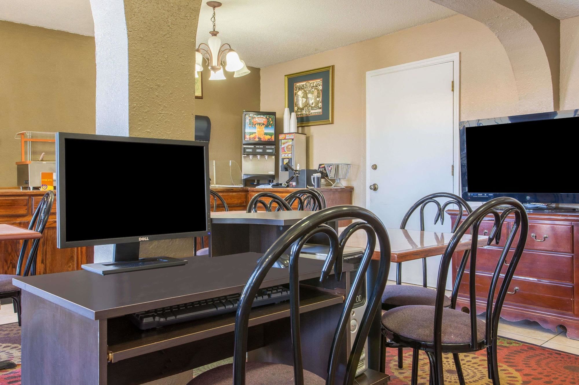 Super 8 by Wyndham Antioch/Nashville South East