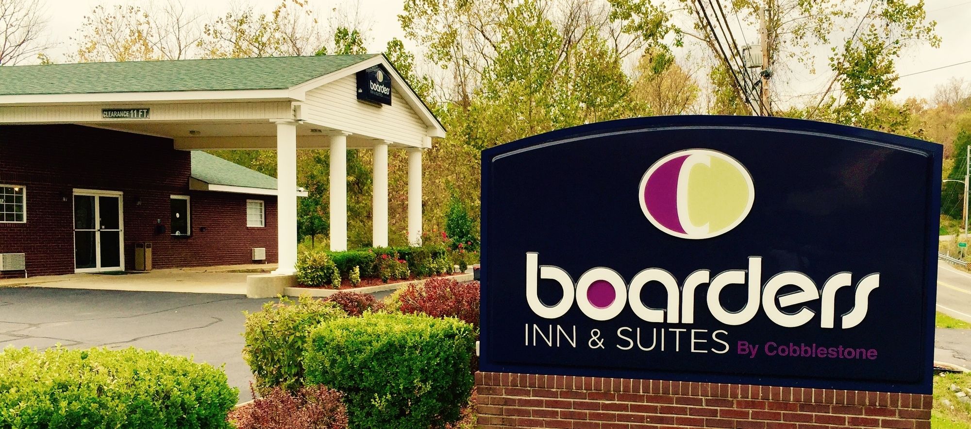 Boarders Inn & Suites Ashland City