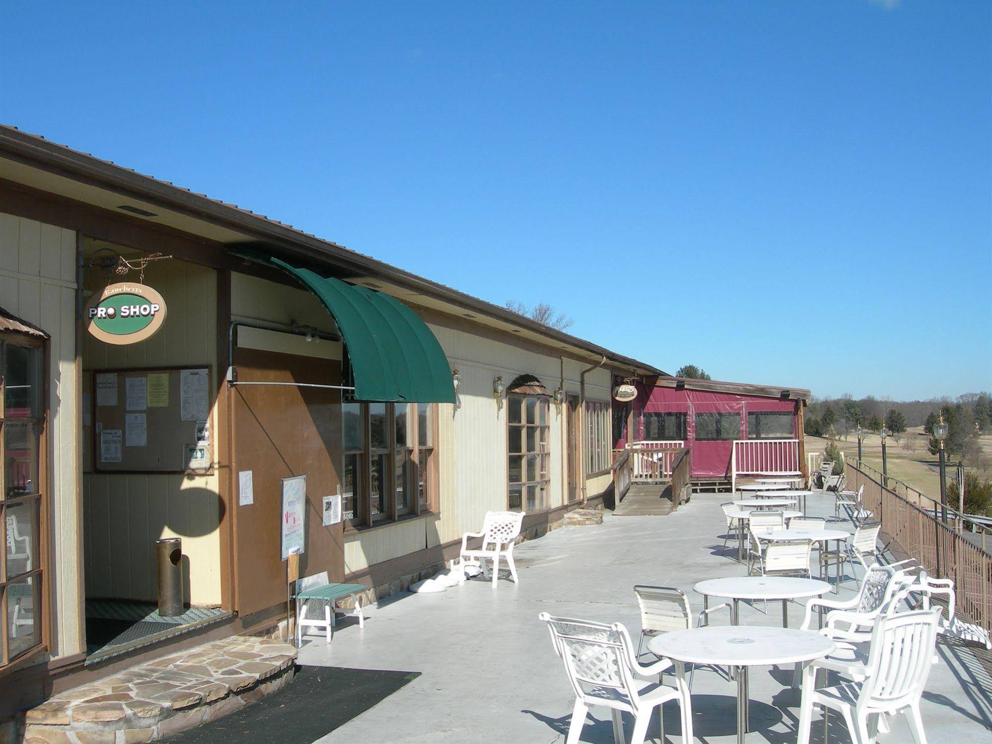 Baneberry Golf and Resort