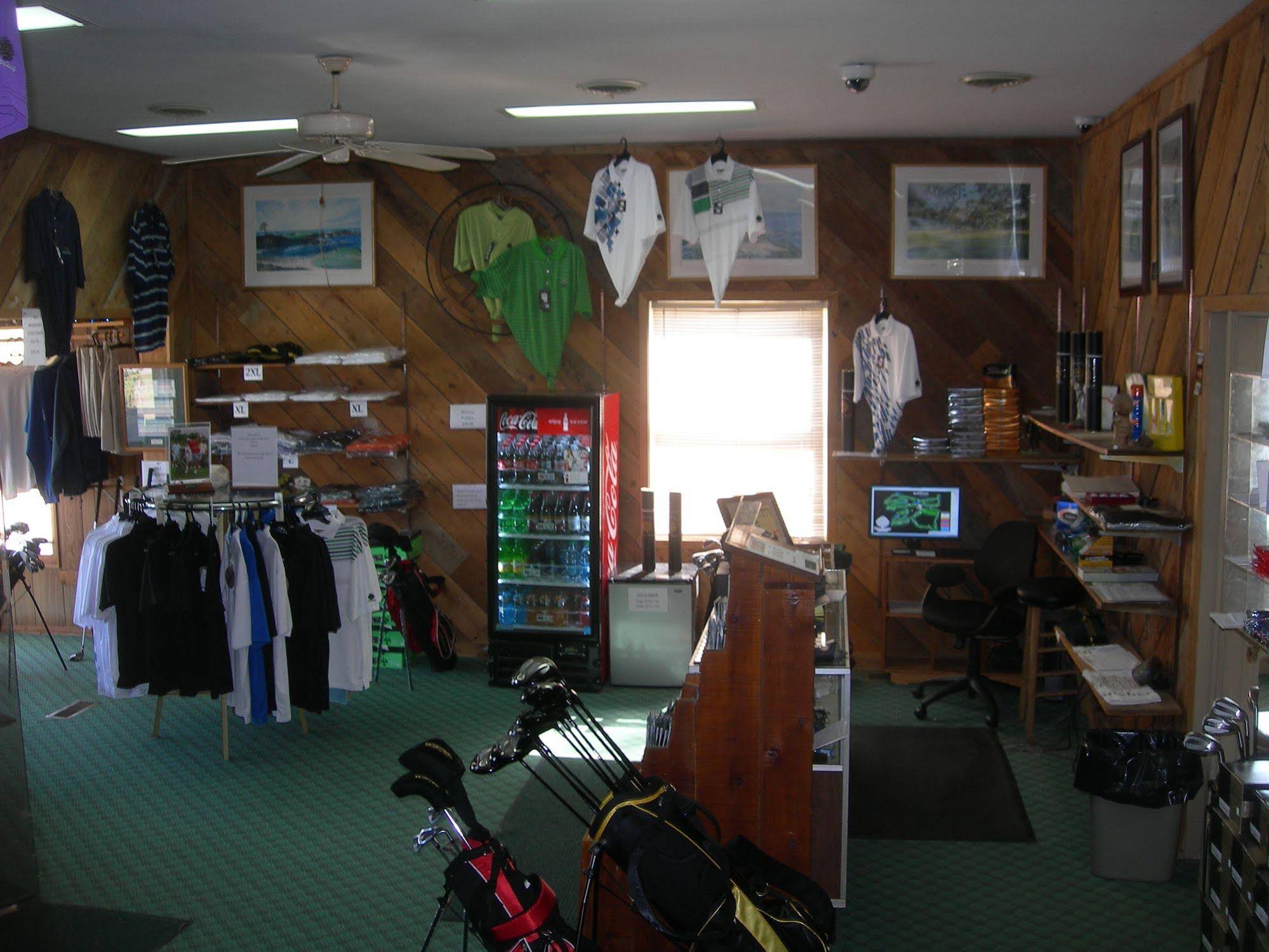 Baneberry Golf and Resort