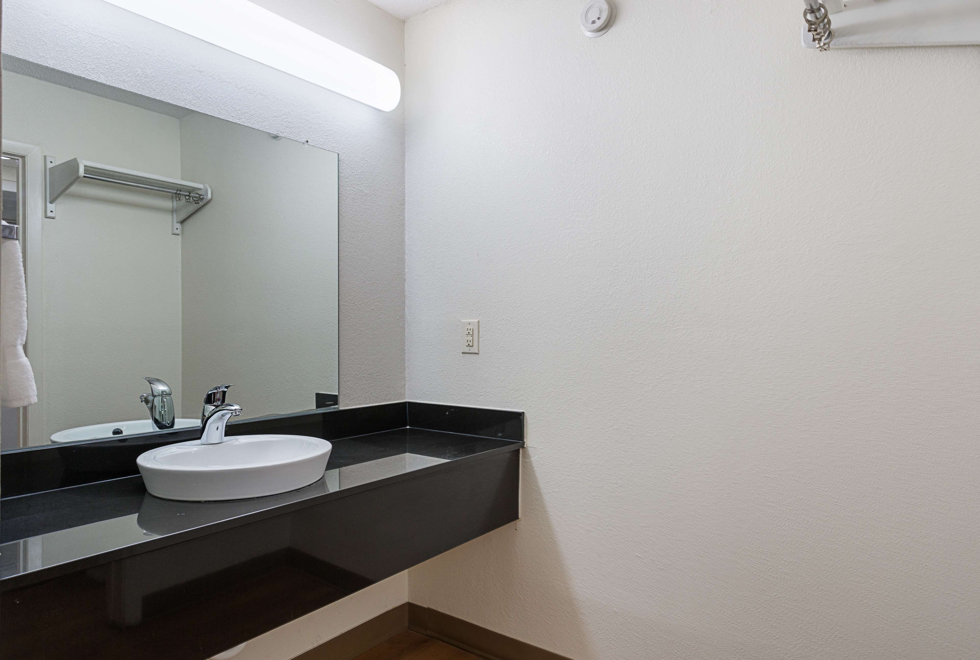 Motel 6 Brownsville - Bells