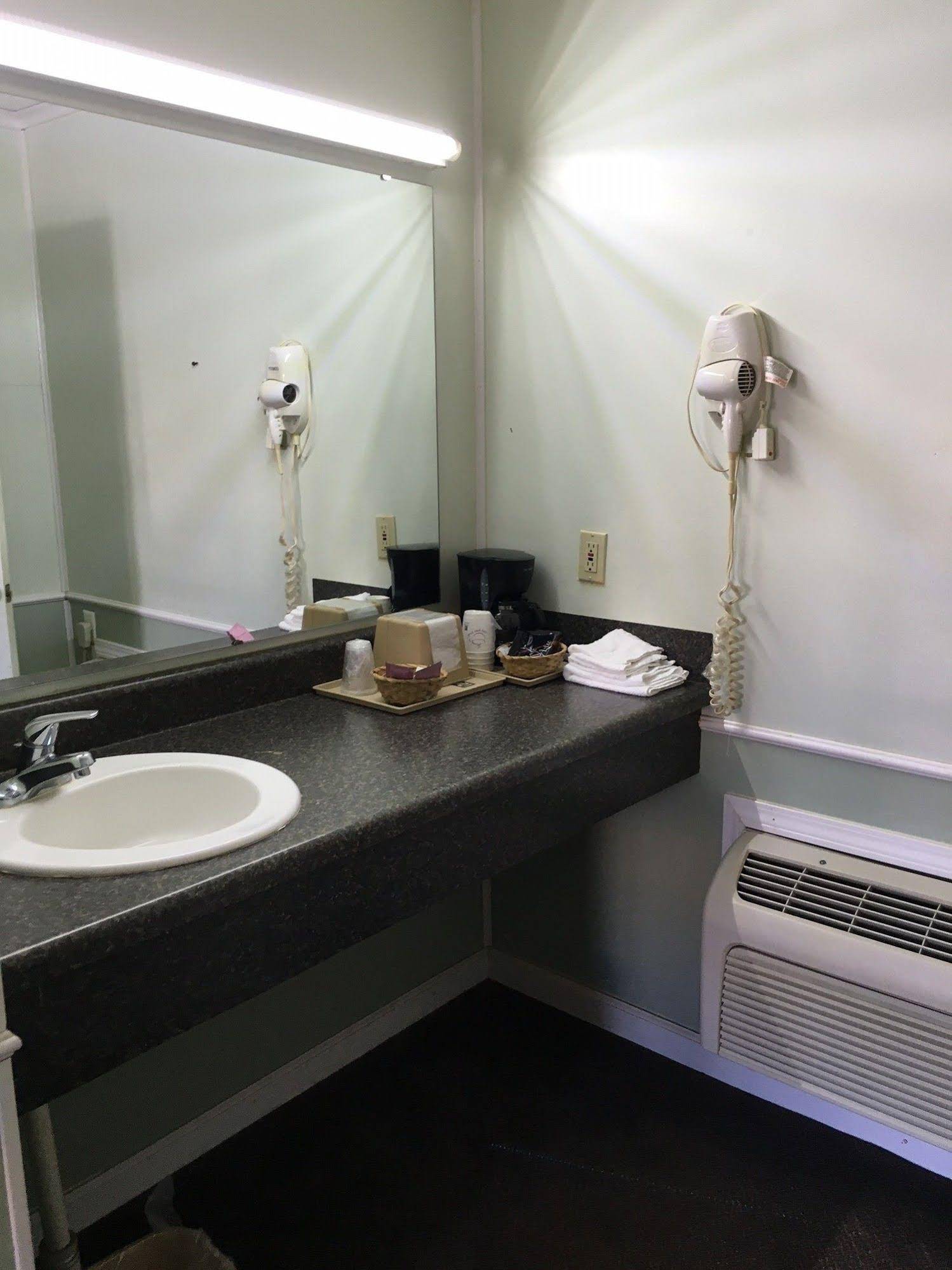 Aristocrat Motor Inn