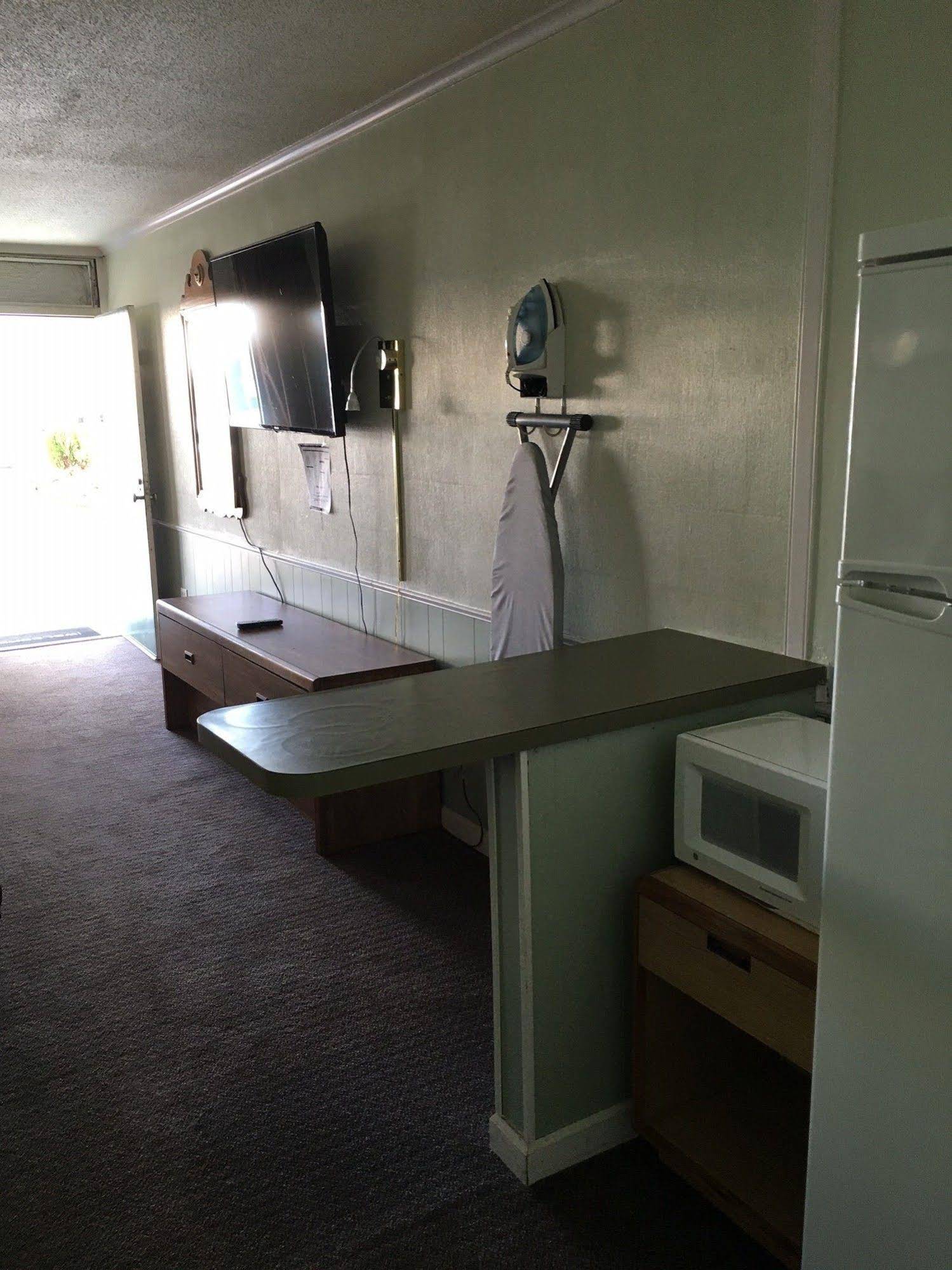 Aristocrat Motor Inn